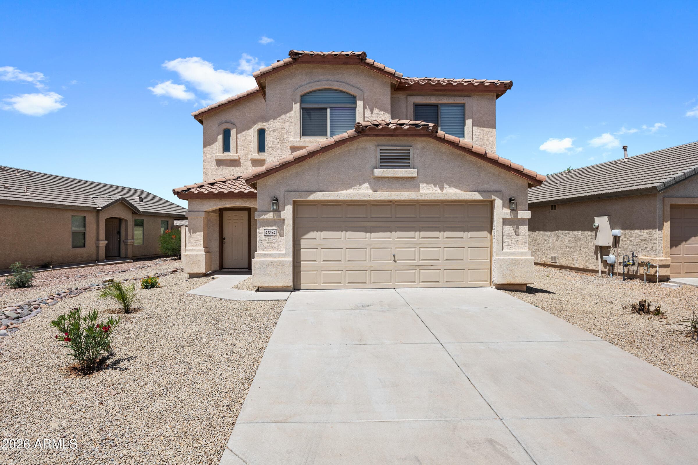 41294 W Pryor Ln — photo 2