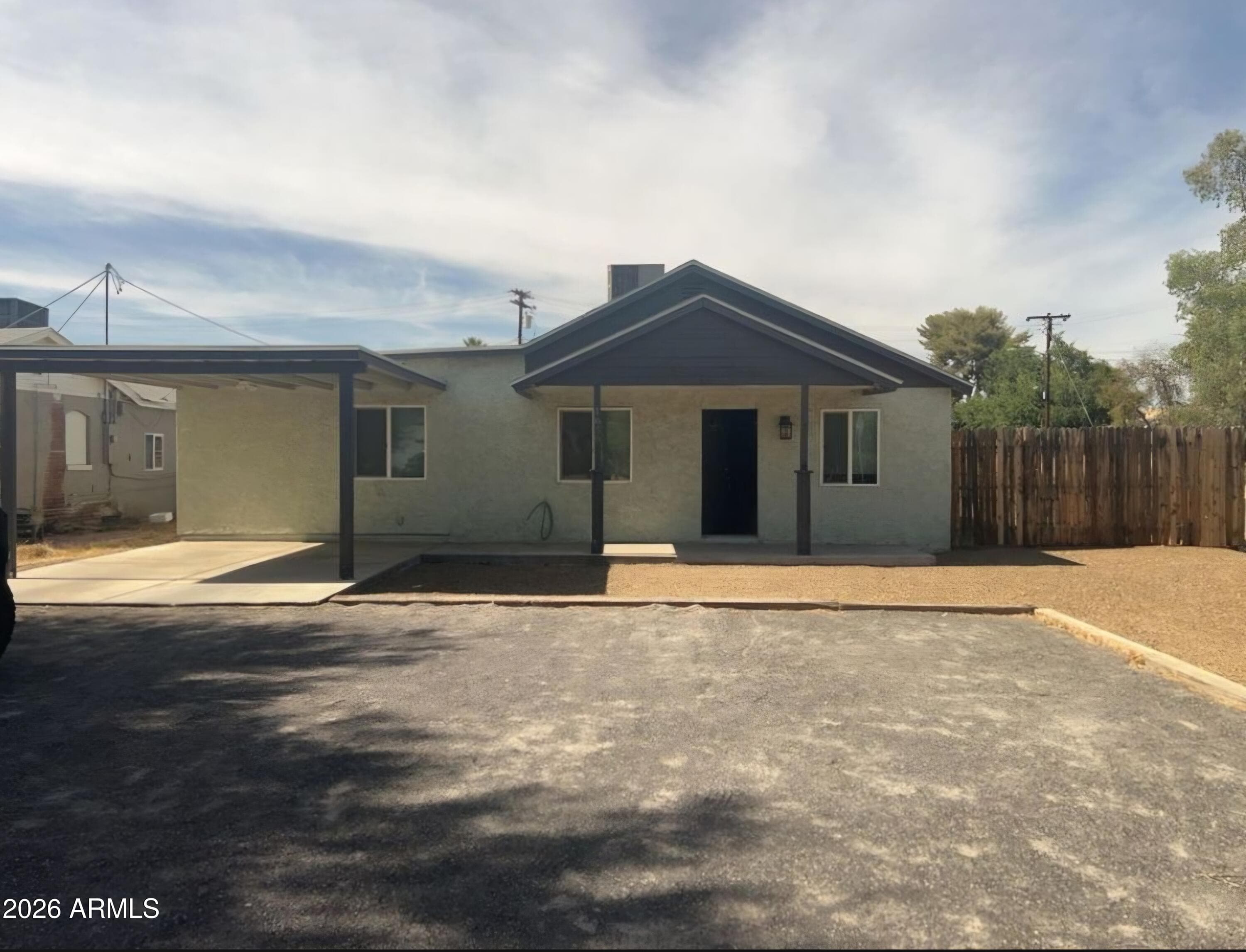 1656 E Indianola Ave — photo 1