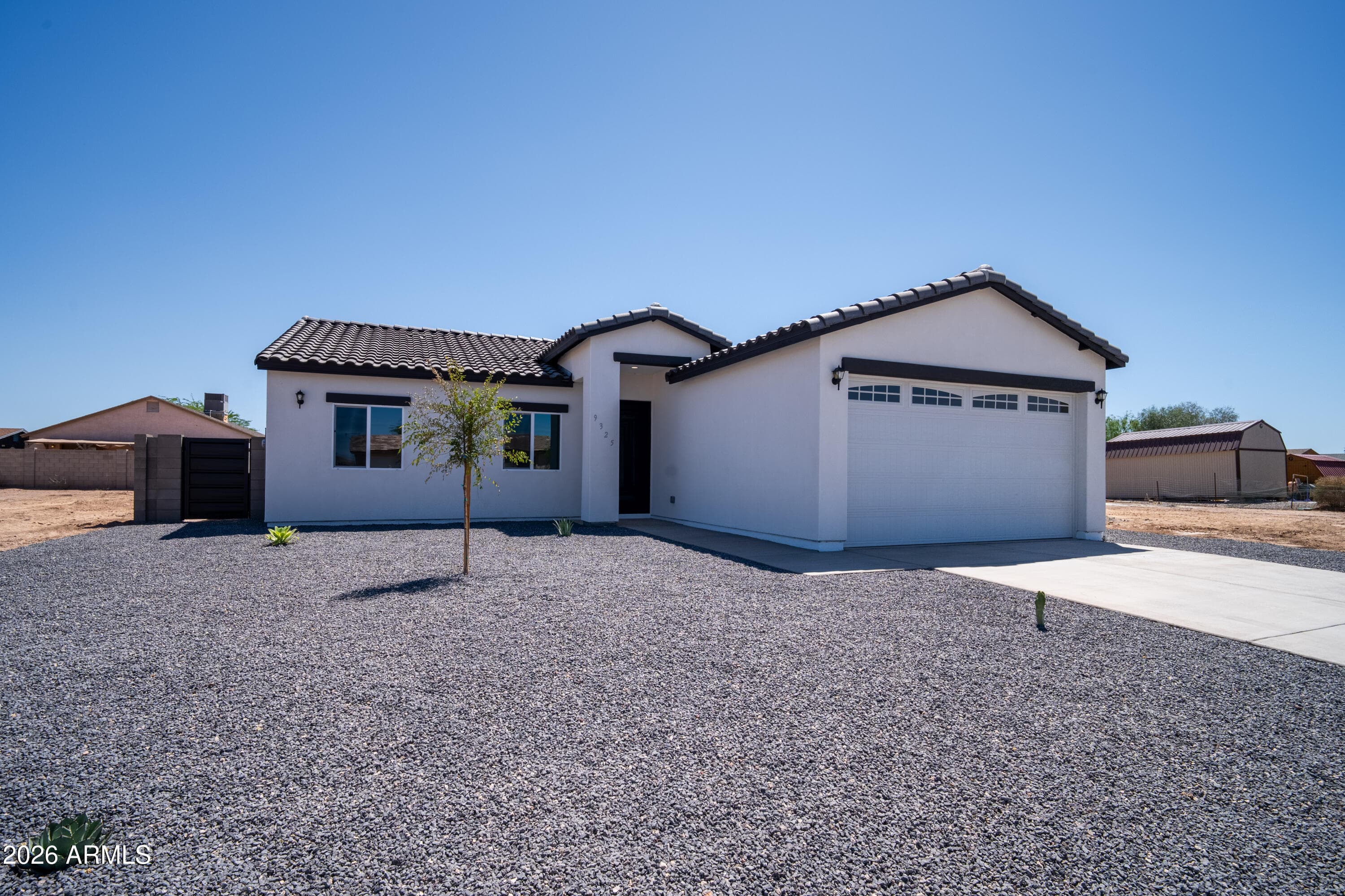 9325 W ONEIDA DR - Photo 1