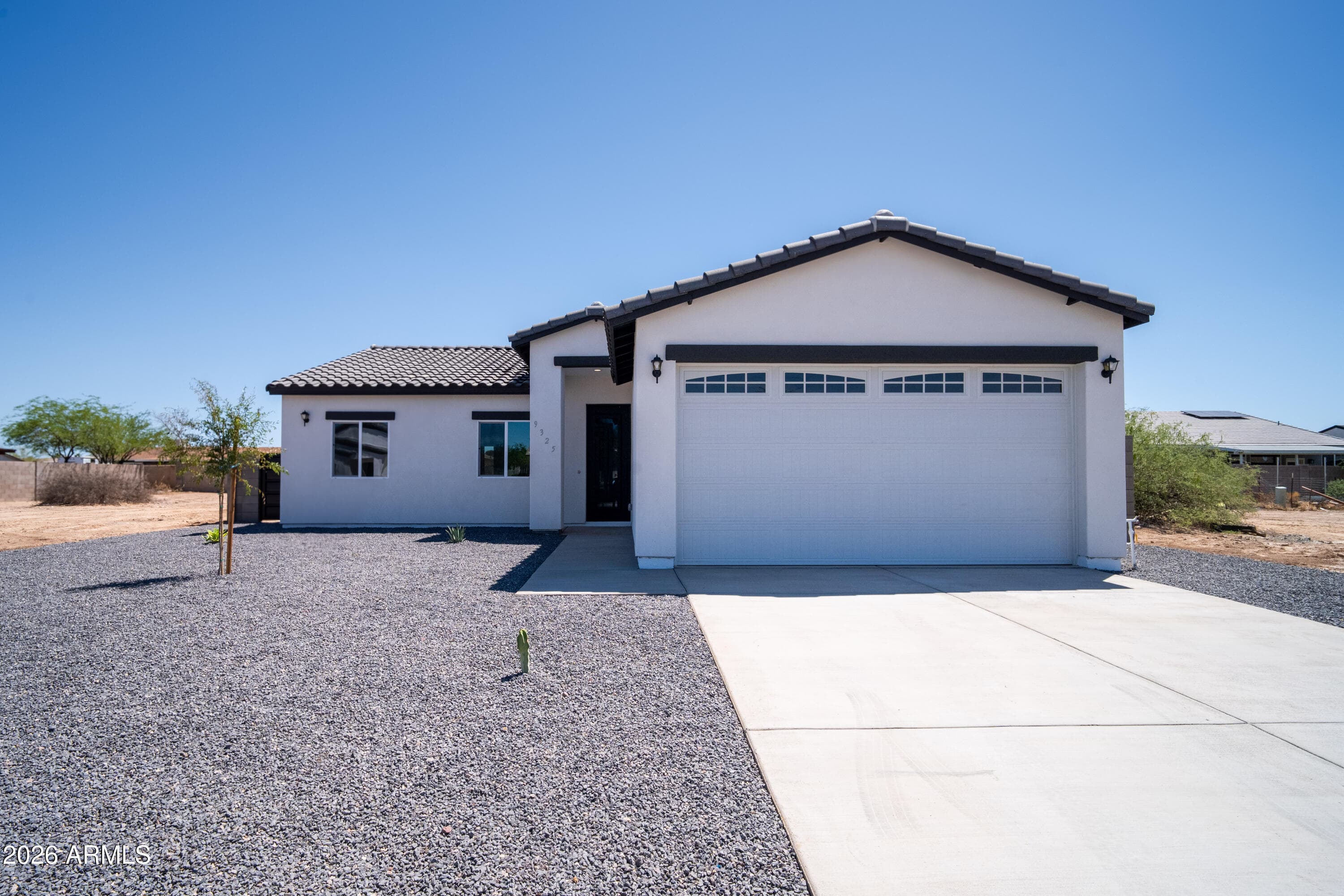 9325 W ONEIDA DR - Photo 2