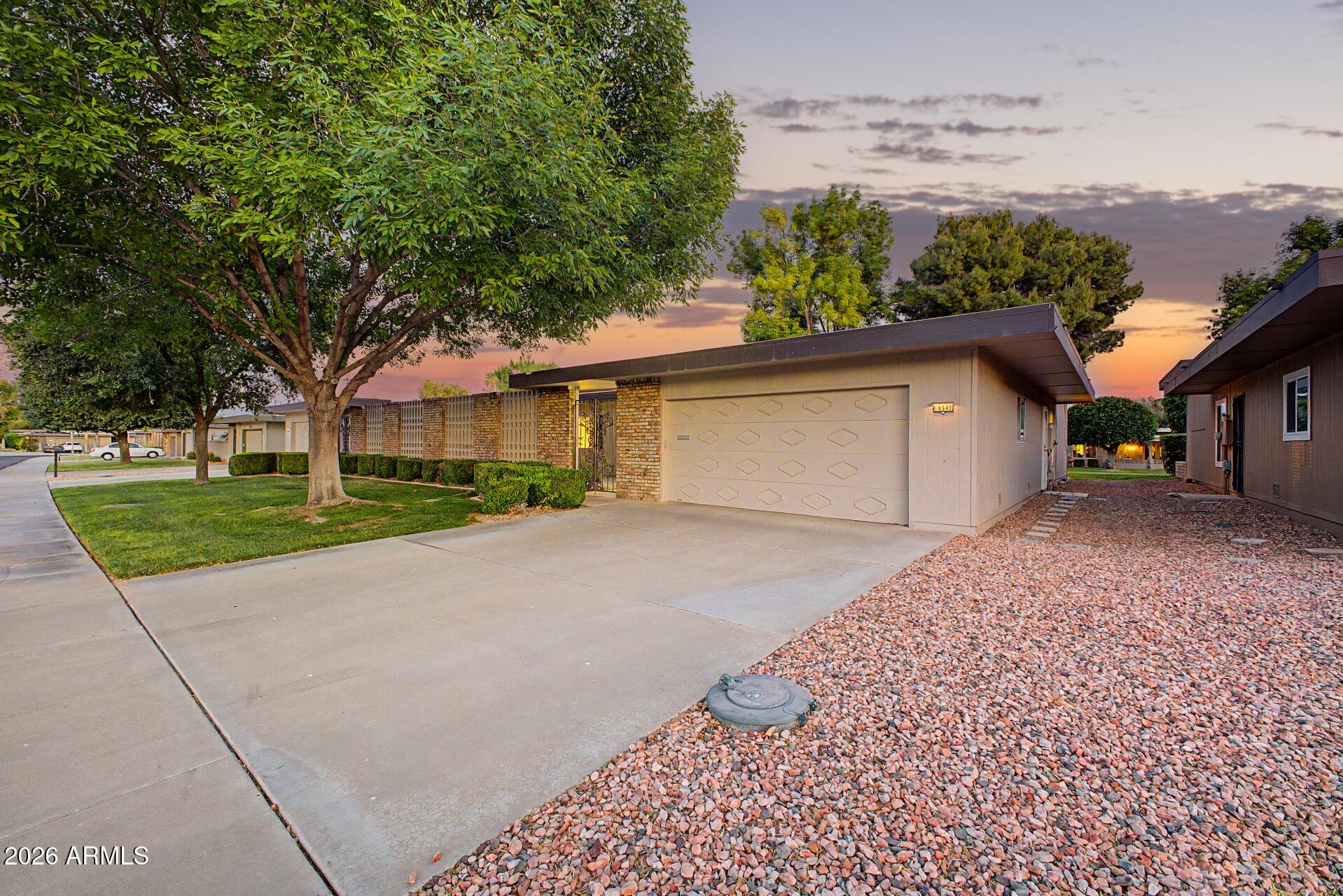 10345 W Garnette Dr — photo 1