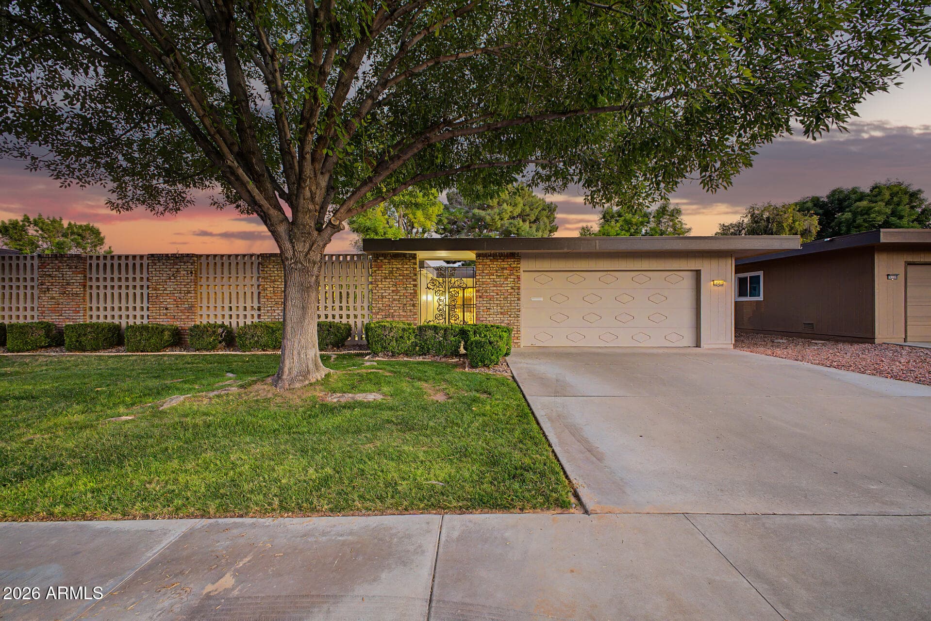 10345 W Garnette Dr — photo 2