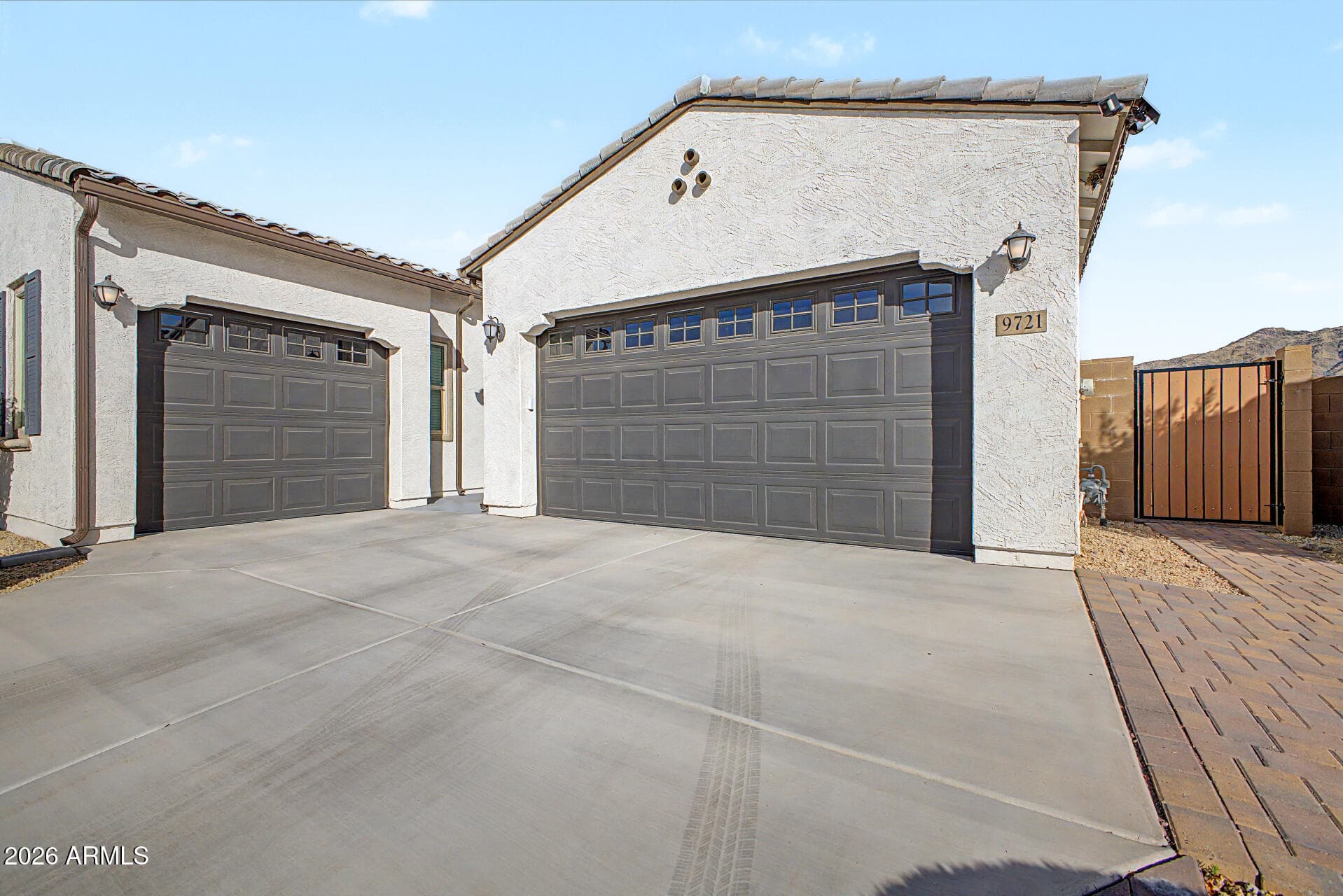 9721 S 38TH LN - See more photos