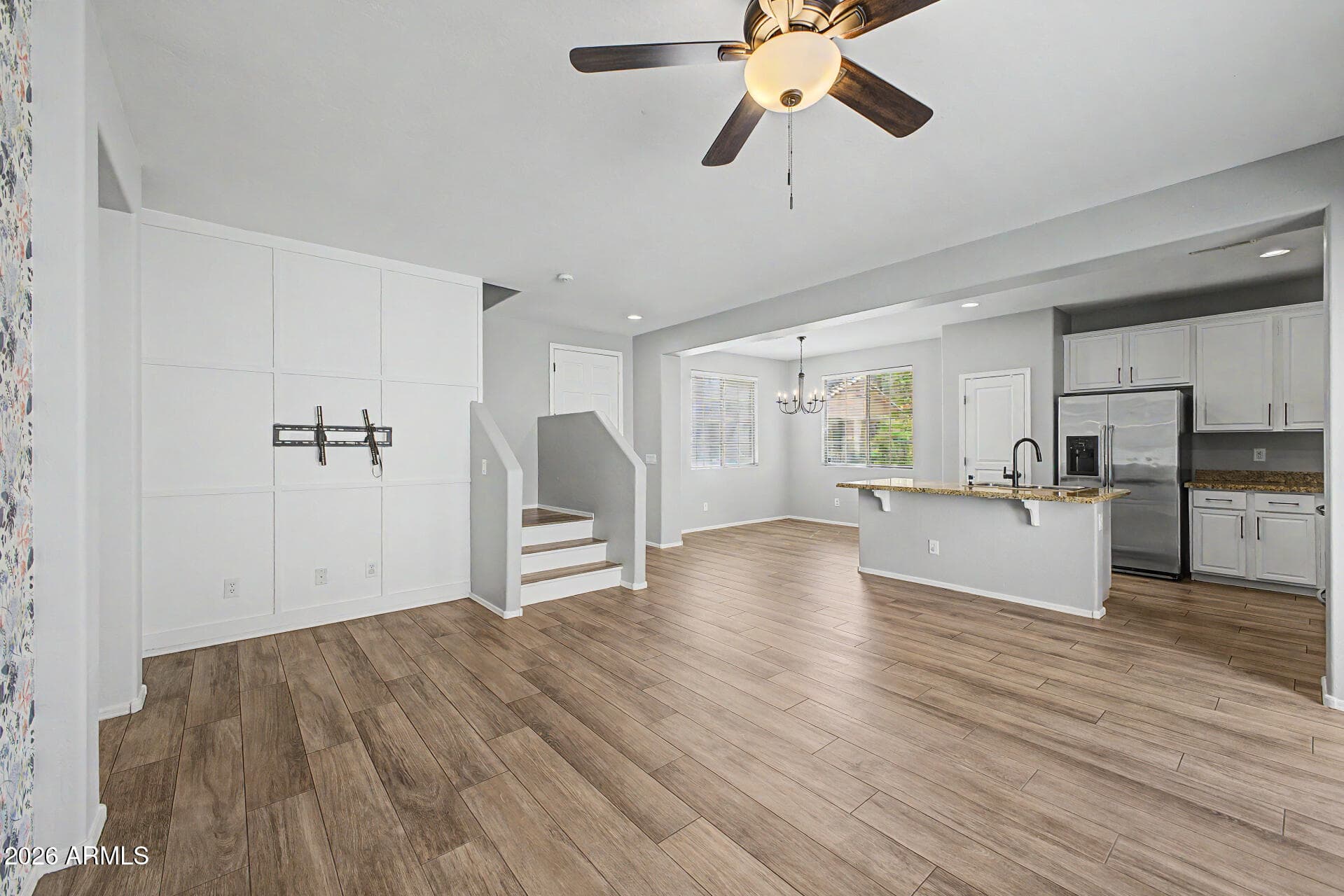 1646 E Joseph Way — photo 2