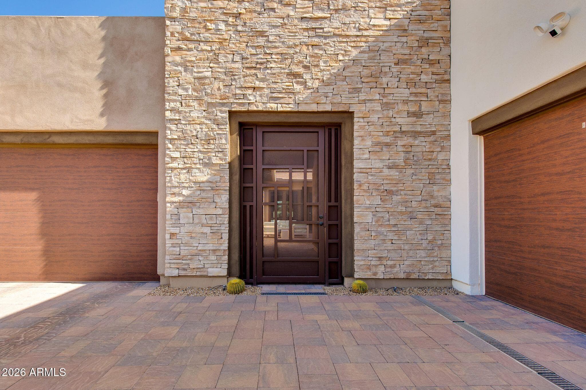 1332 E LA MIRADA DR - Photo 3