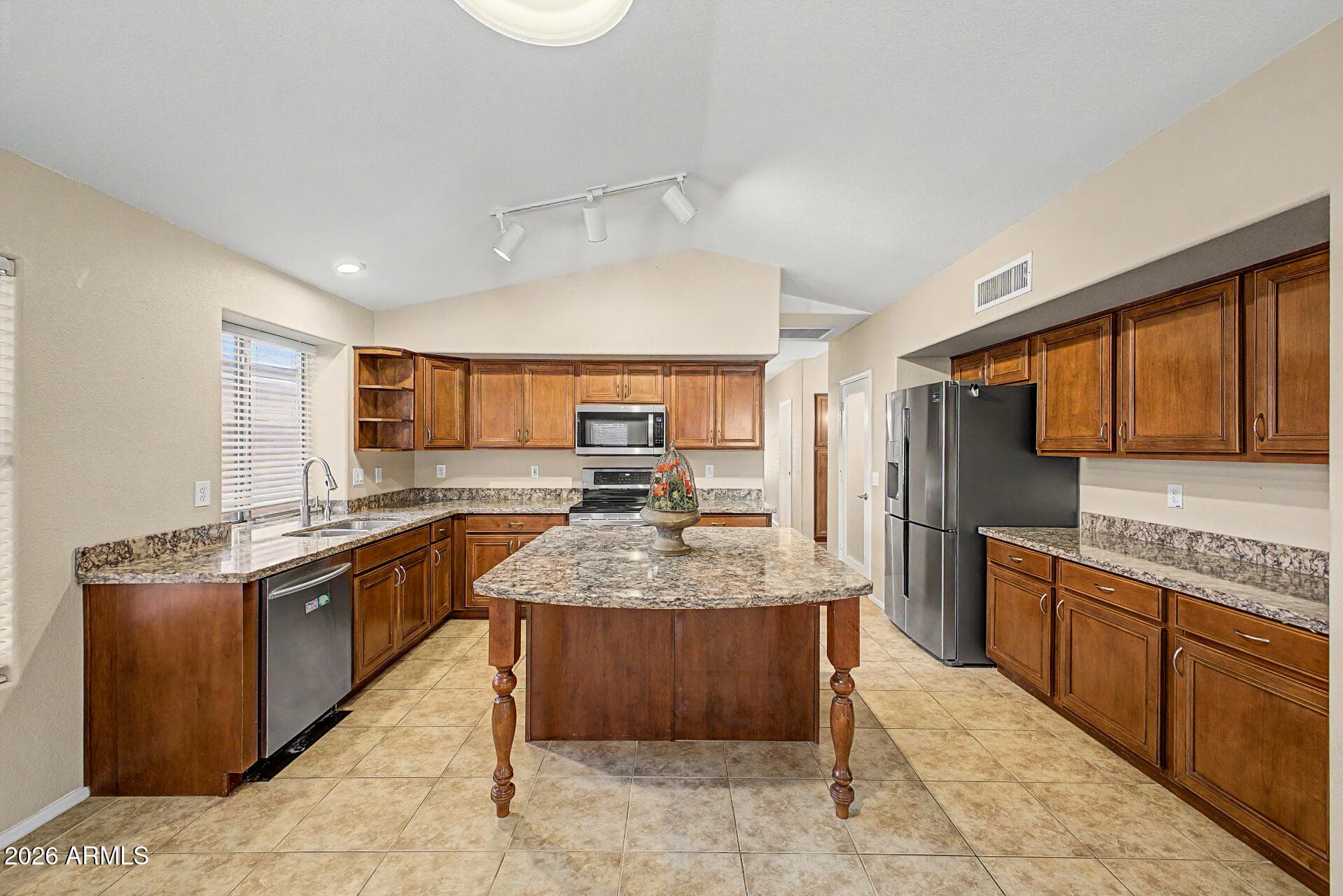 12748 W Roanoke Ave — photo 2