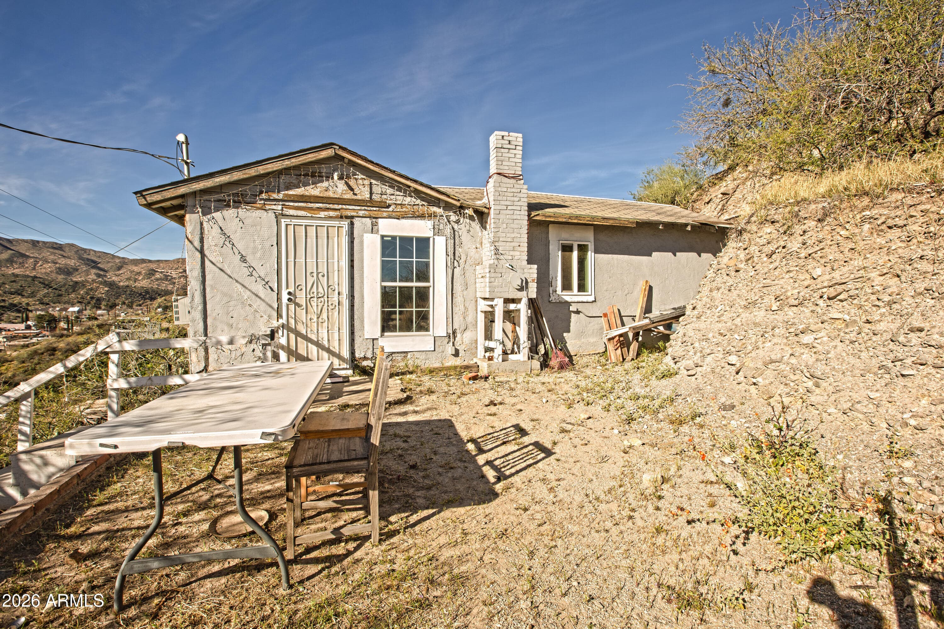 512 W Pinto St — photo 1