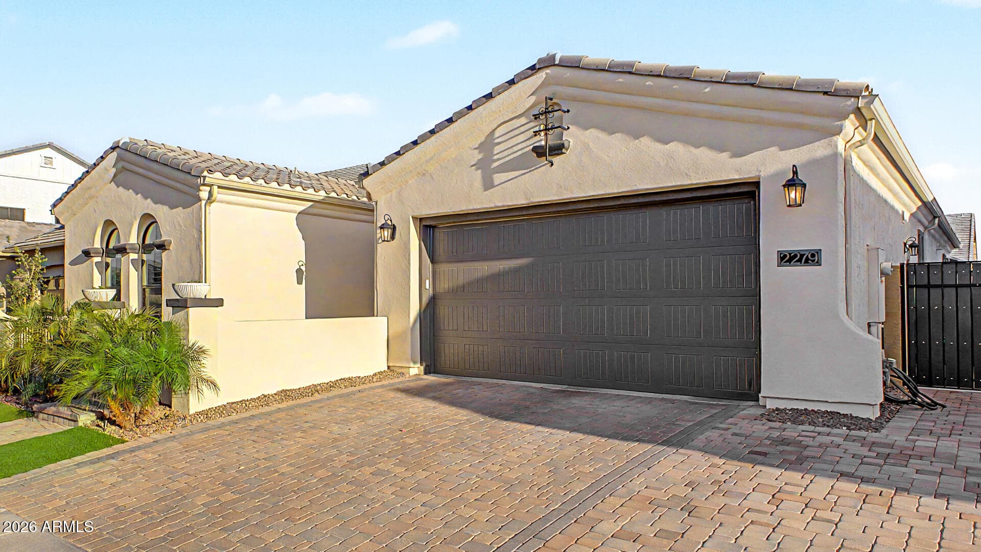 2279 E Warbler Rd — photo 2