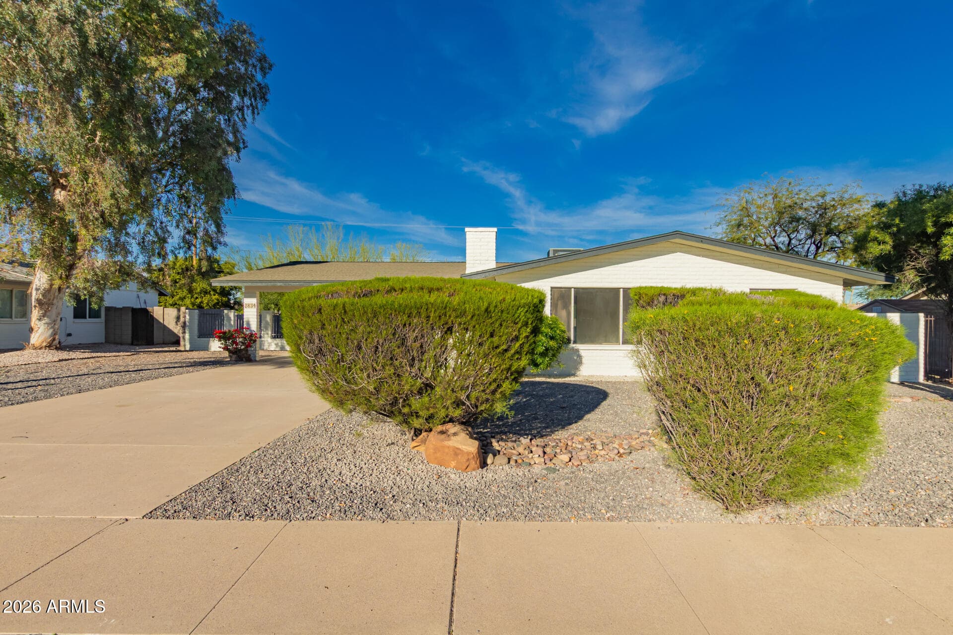 2834 E Shangri La Rd — photo 1