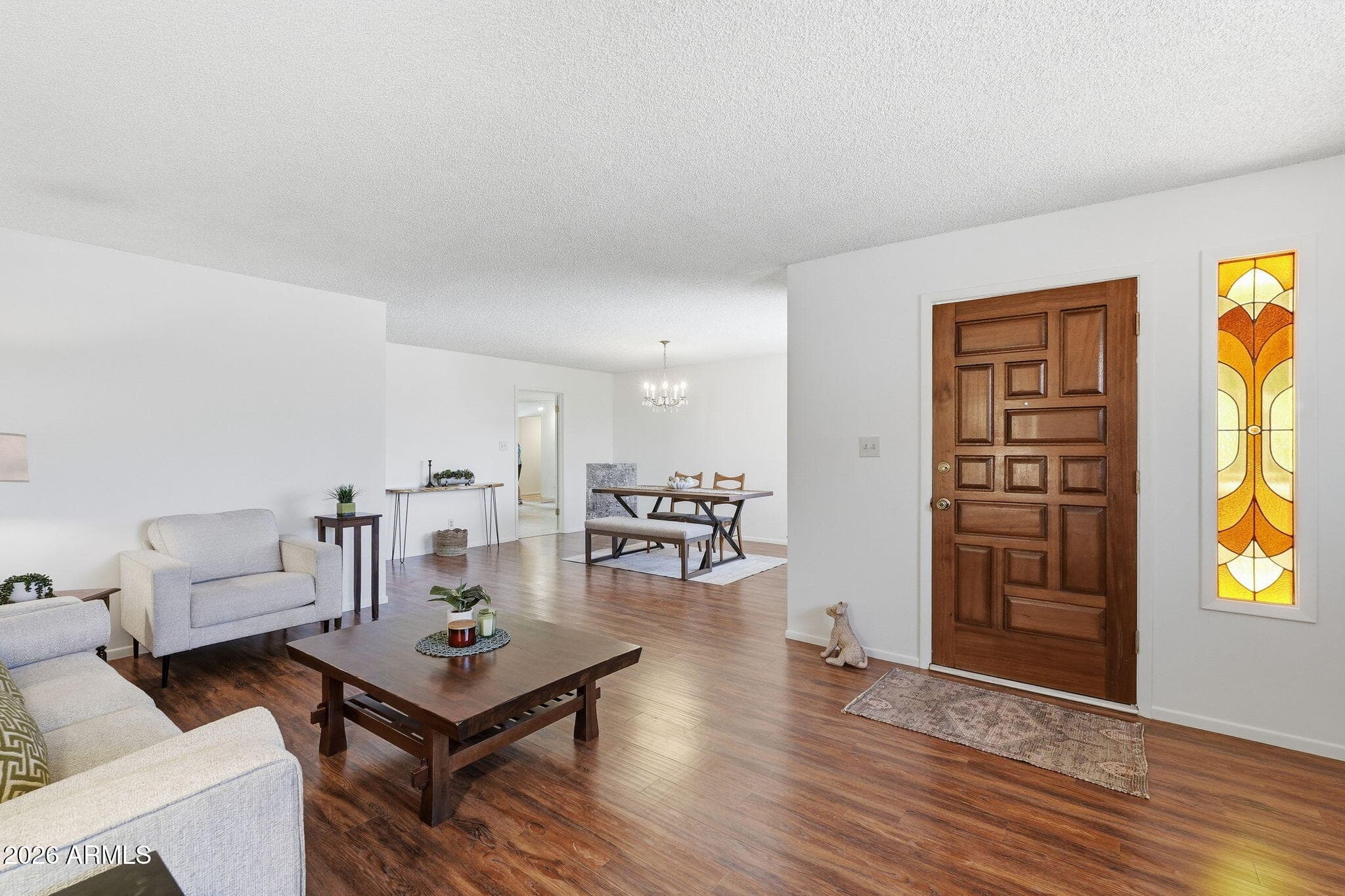 1014 E Balboa Circle — photo 2