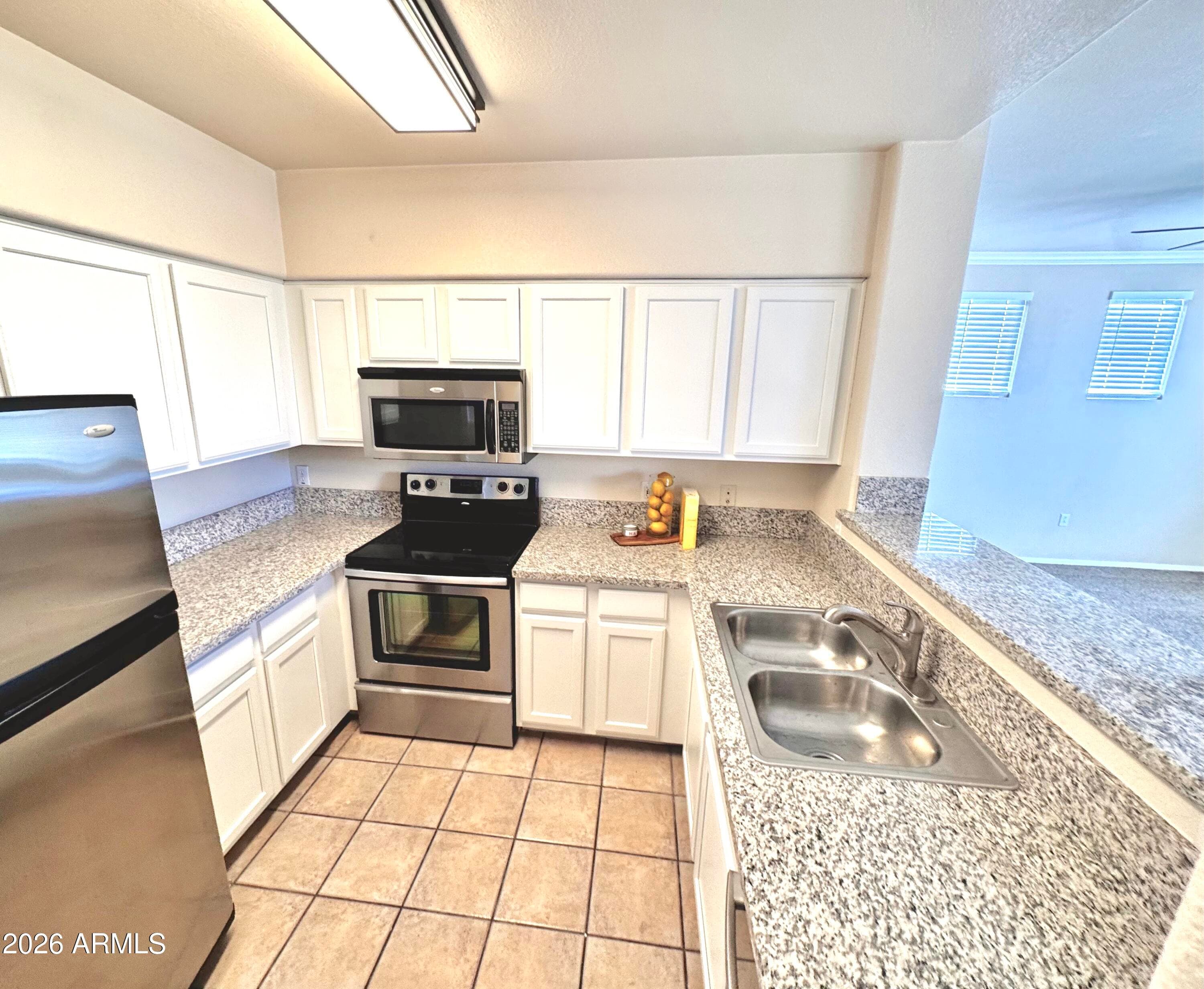 20100 N 78th Pl 2102 — photo 2