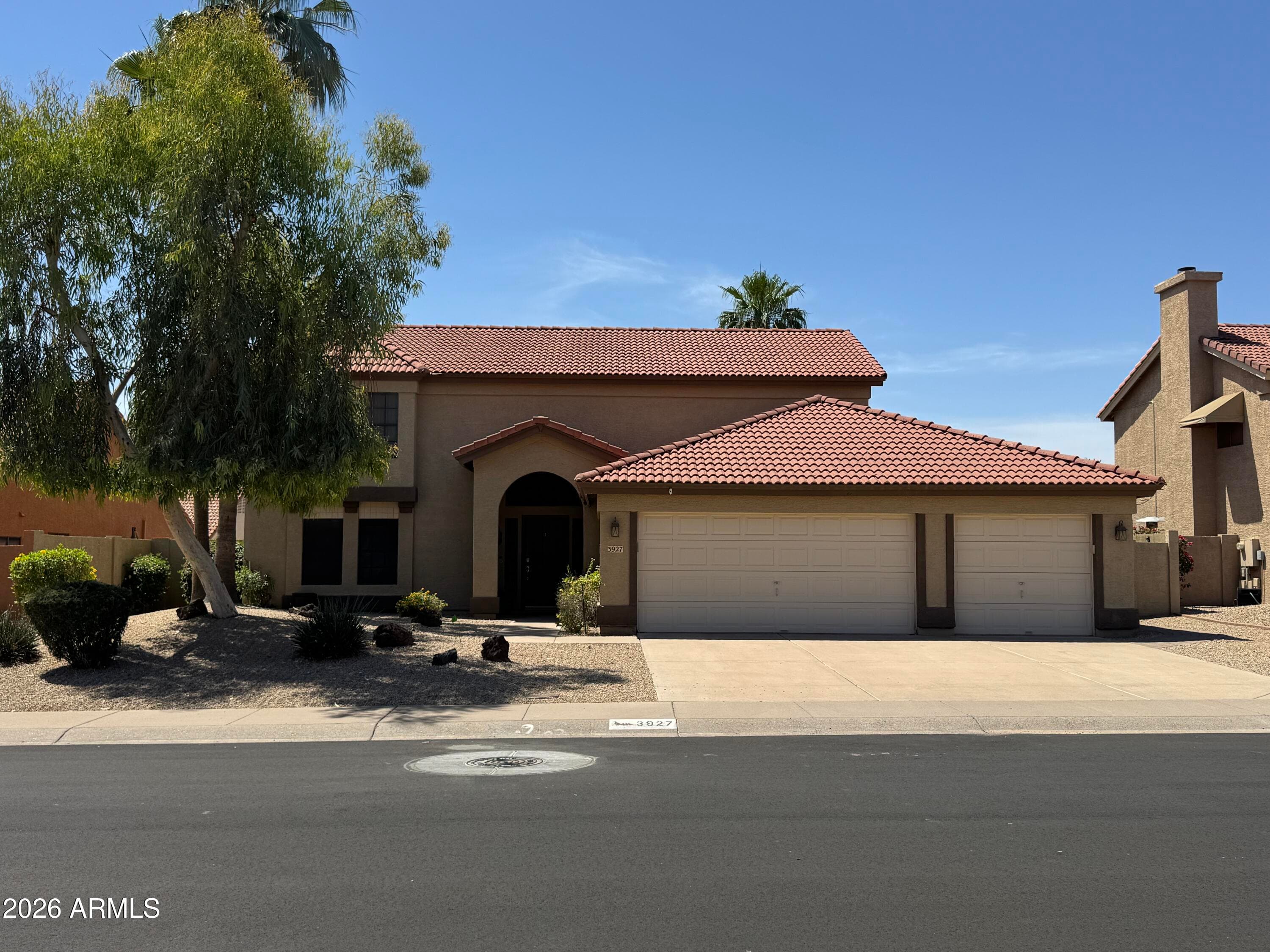 3927 E LAVENDER LN - Photo 2