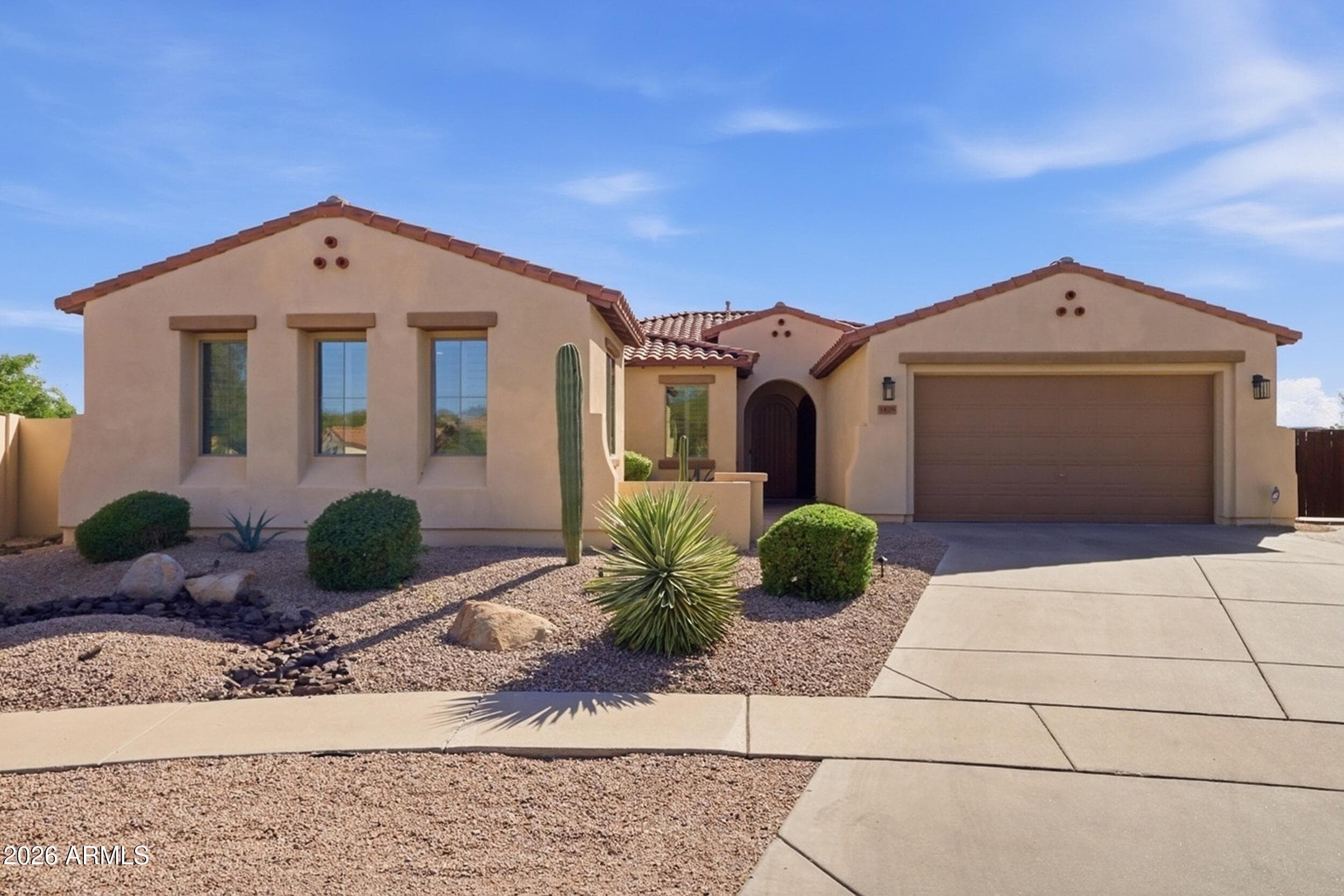1829 W Aloe Vera Dr — photo 2