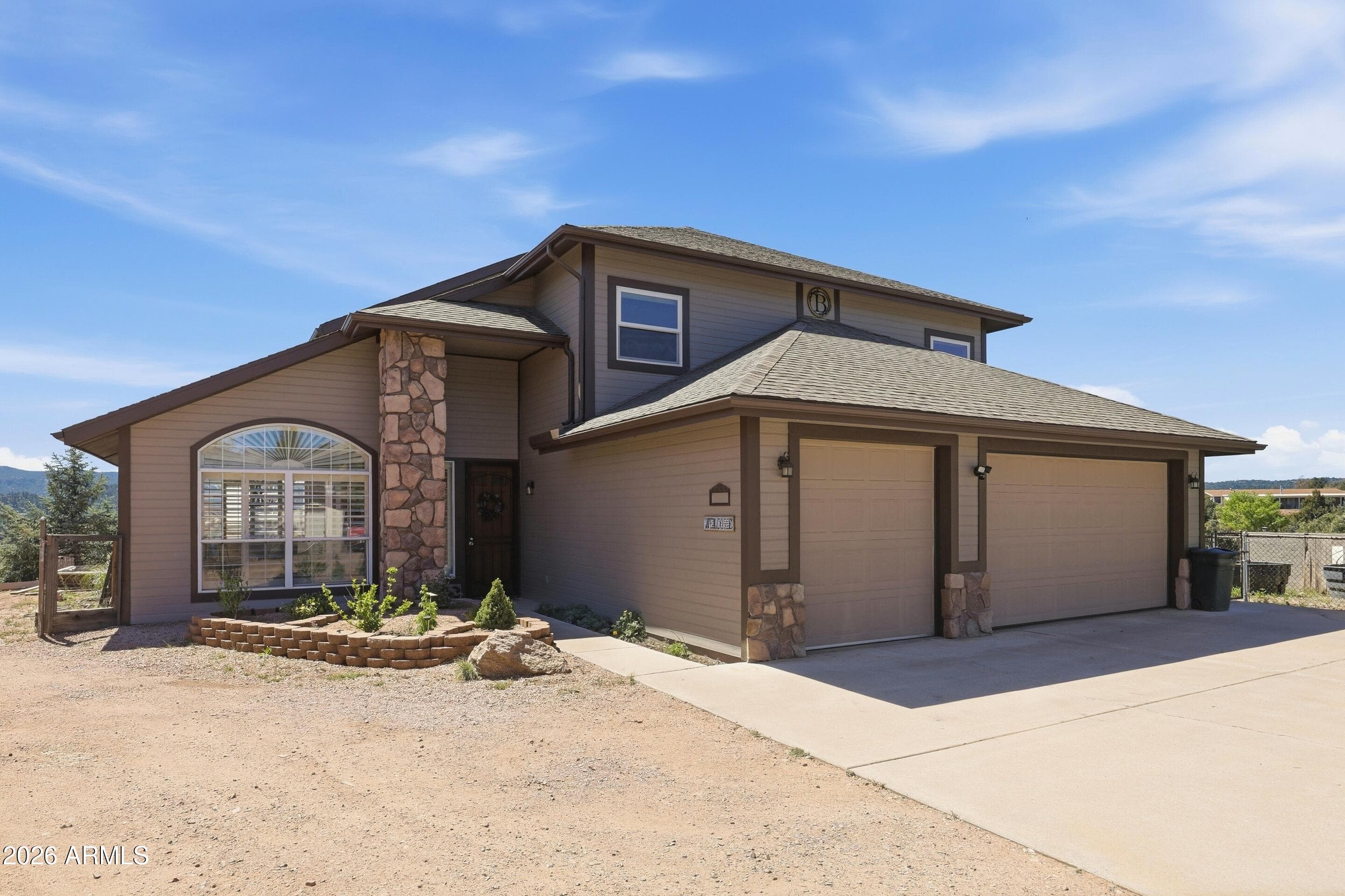 142 E LARIAT DR - Photo 4