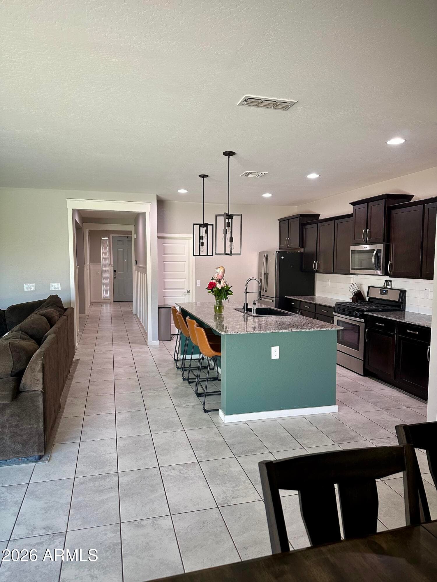 1041 W GLEN CANYON DR - Photo 2