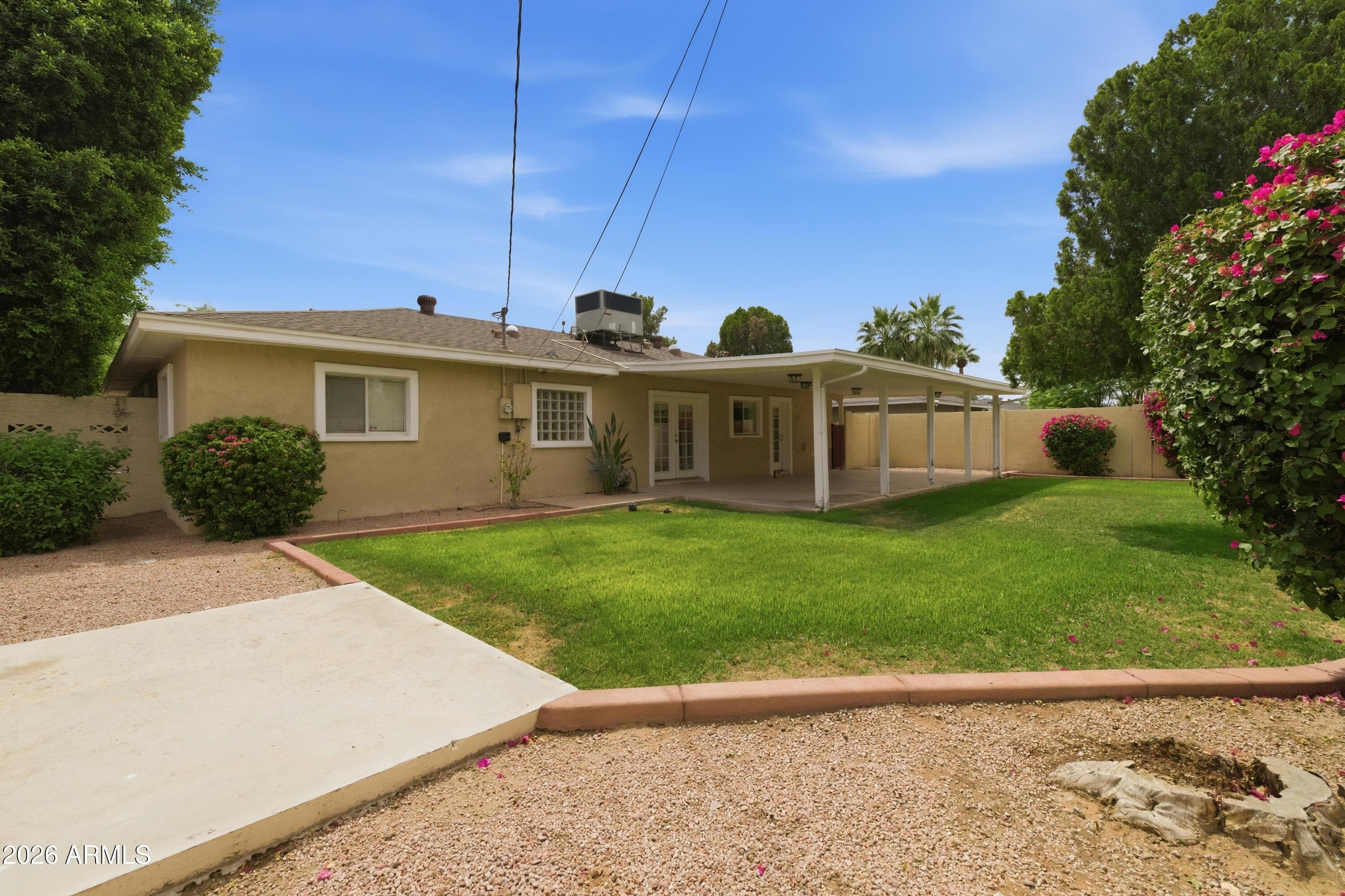 1924 E Coolidge St — photo 2