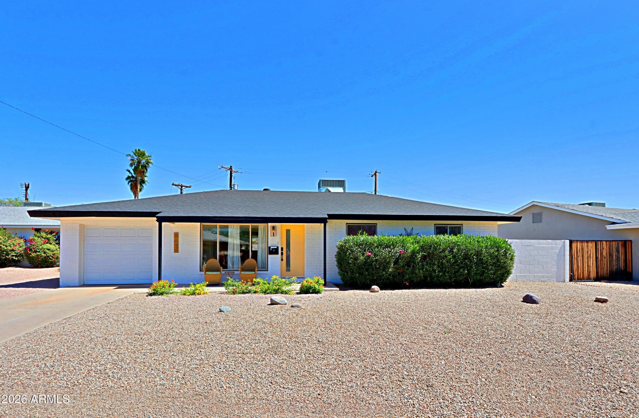 8632 E Palm Ln — photo 1