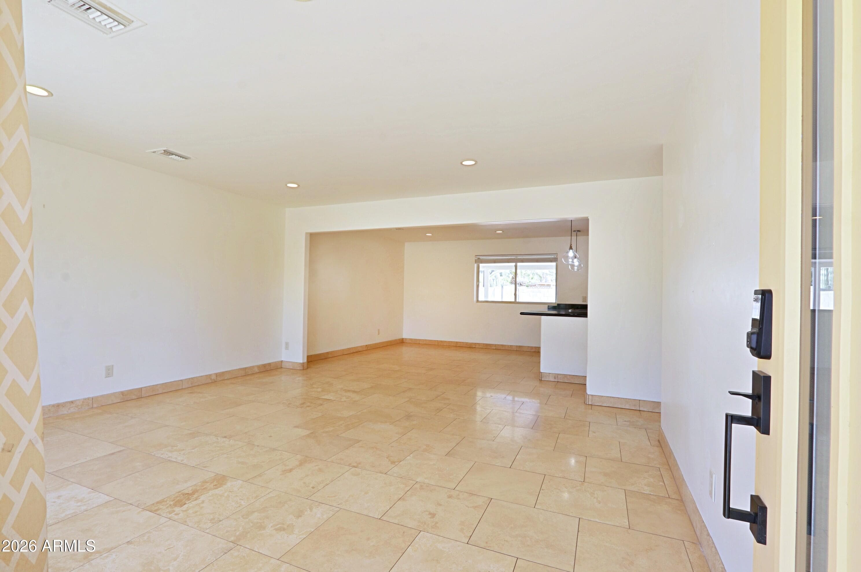 8632 E Palm Ln — photo 2