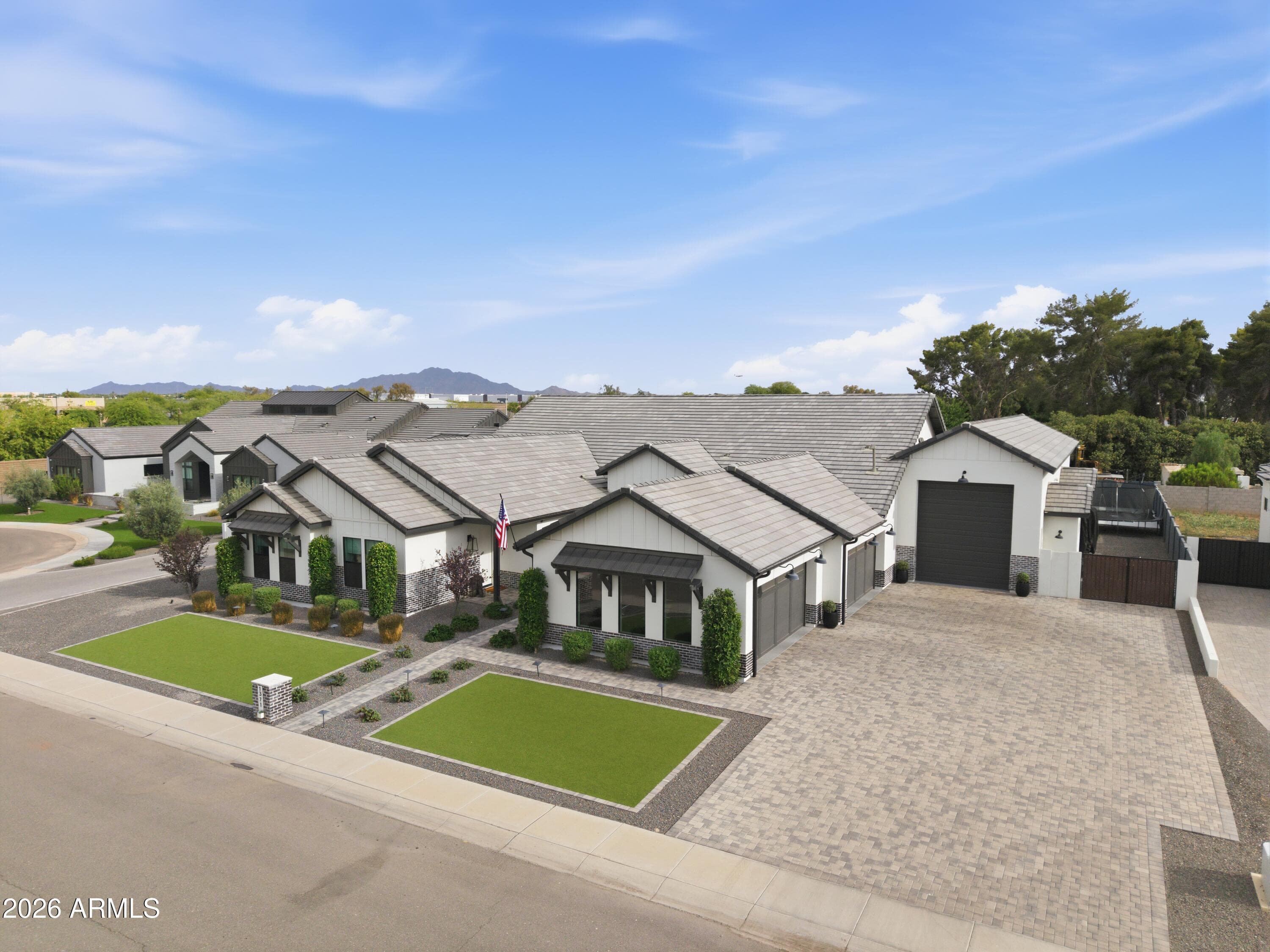1371 E KINGBIRD PL - Photo 4