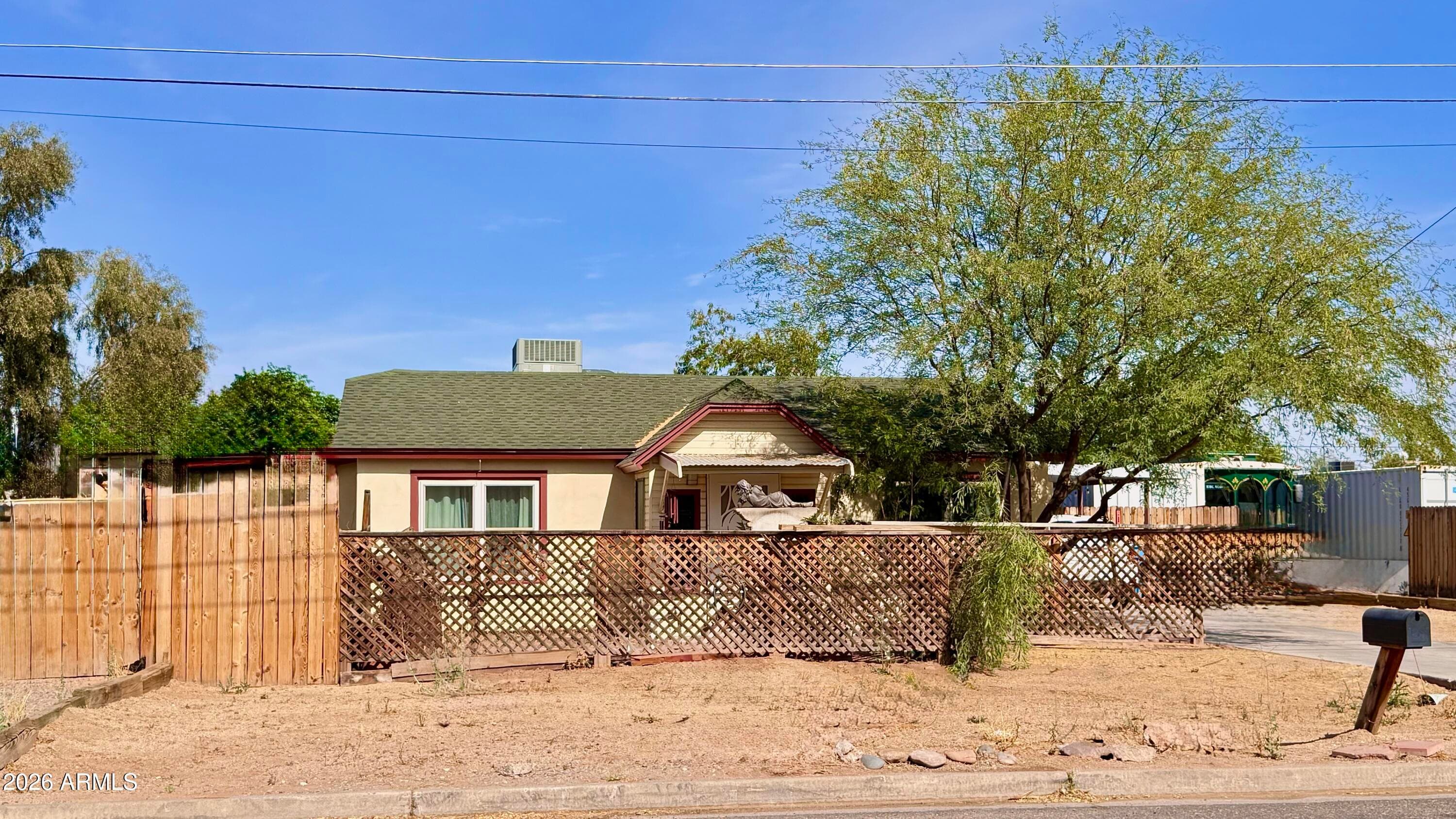 2639 N 28th Pl — photo 1