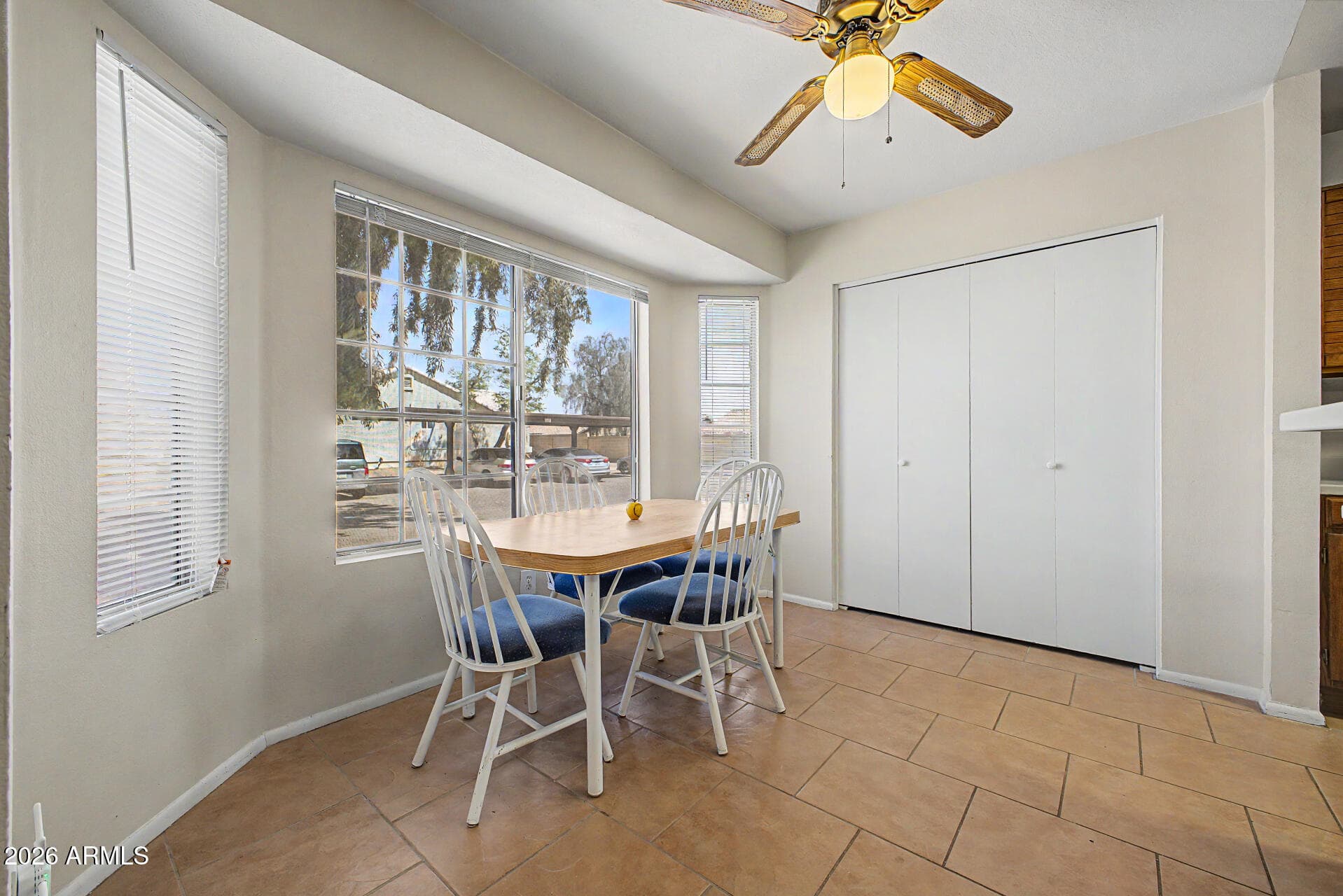 8520 W Palm Ln 1067 — photo 2
