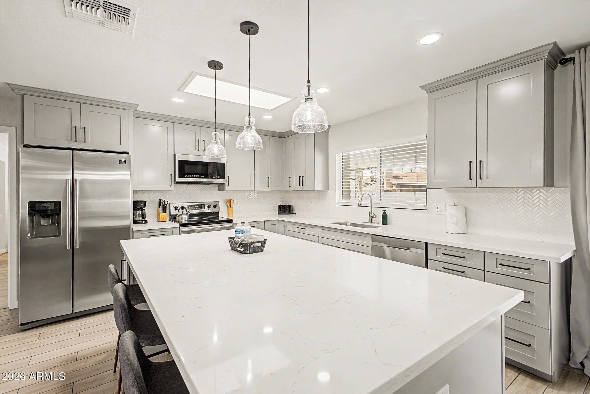 801 E Todd Dr — photo 1