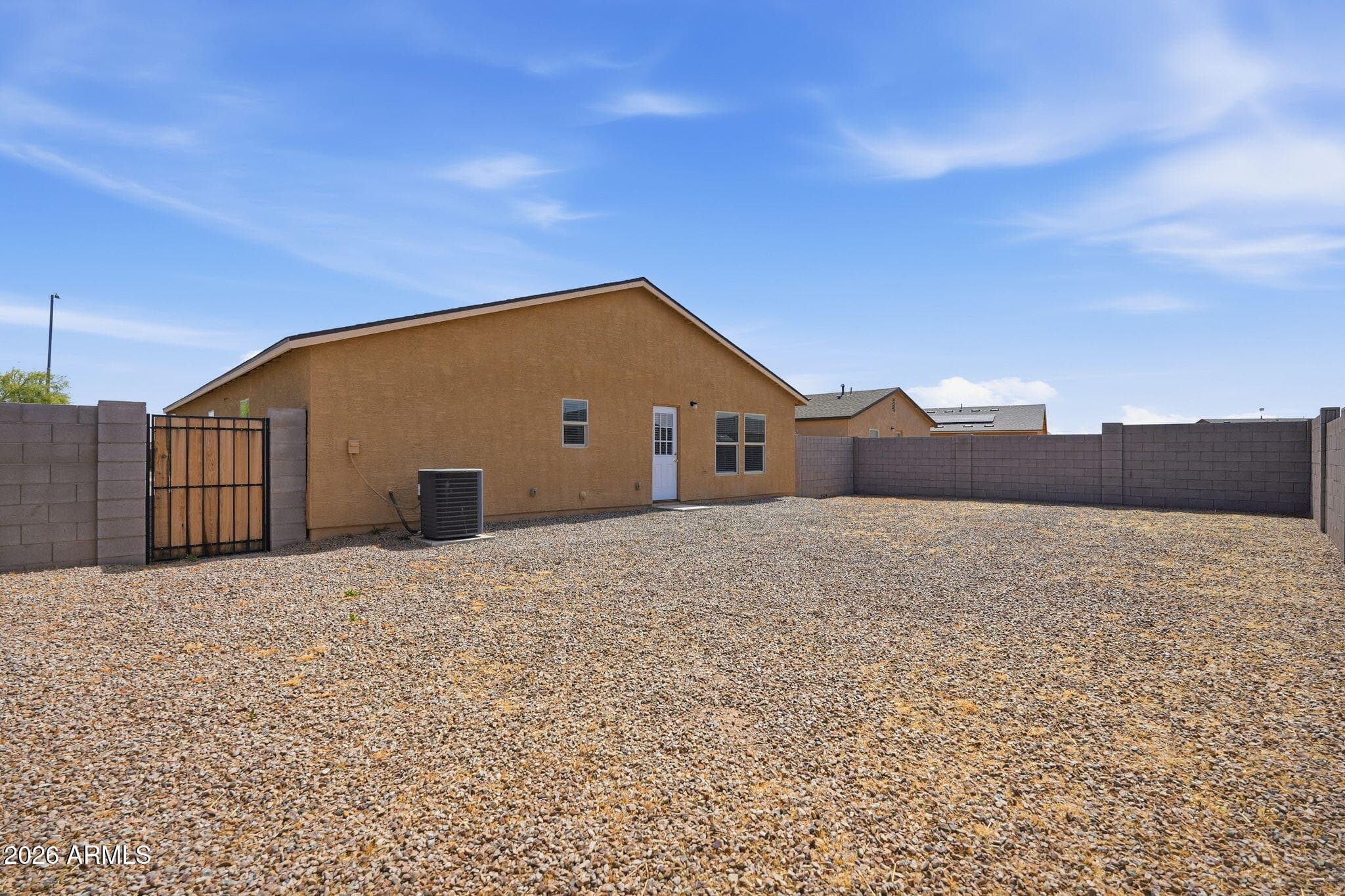 218 S Apache Ave — photo 16