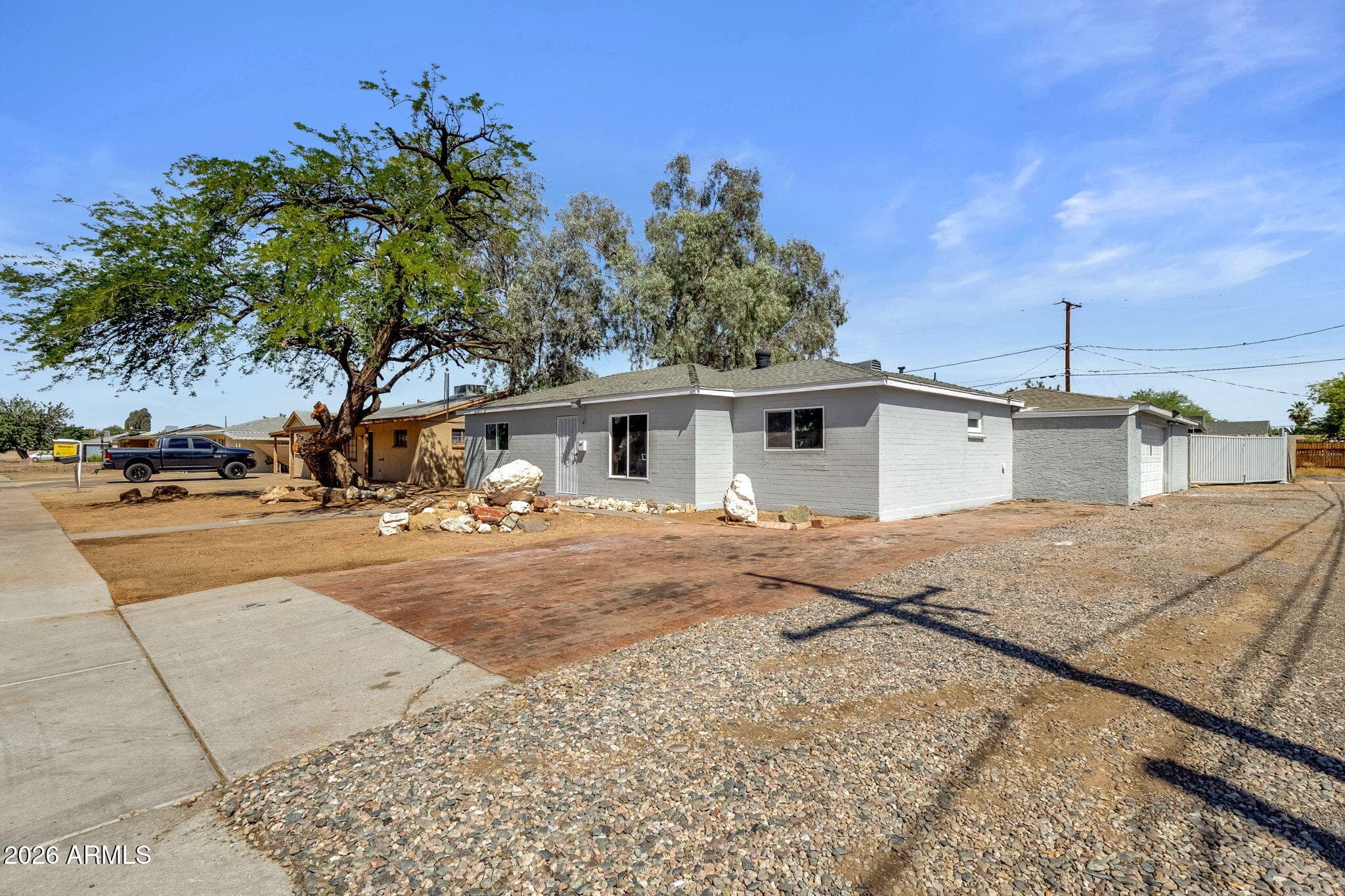 2728 W El Caminito Dr — photo 2