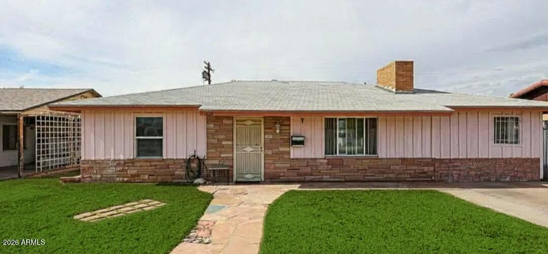 1818 N 21st Pl — photo 1