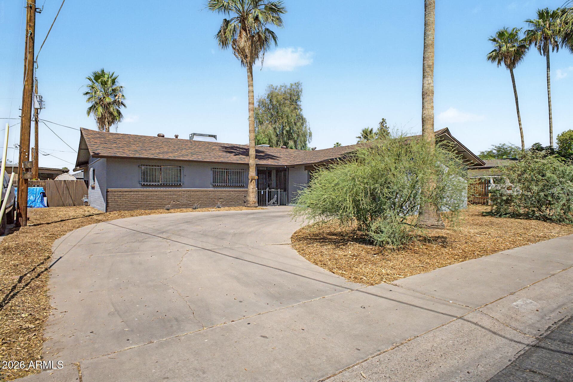 6414 N 45TH AVE - Photo 1