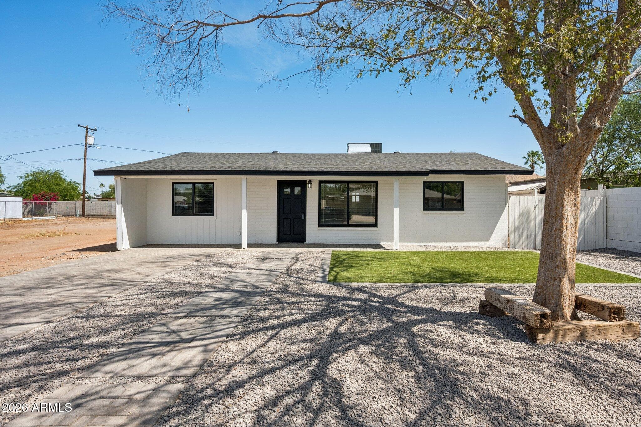 1214 E Henry St — photo 1