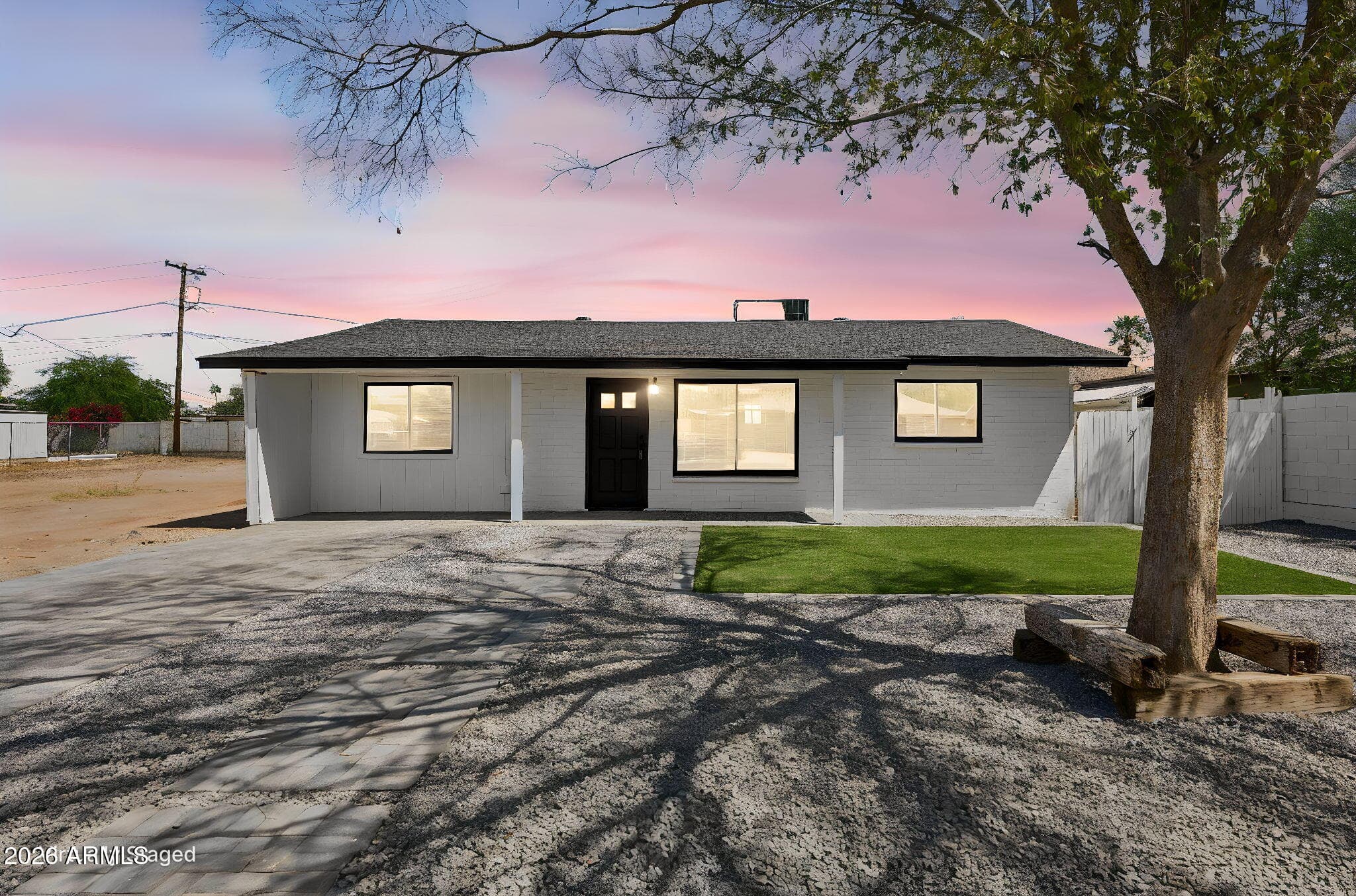 1214 E Henry St — photo 2