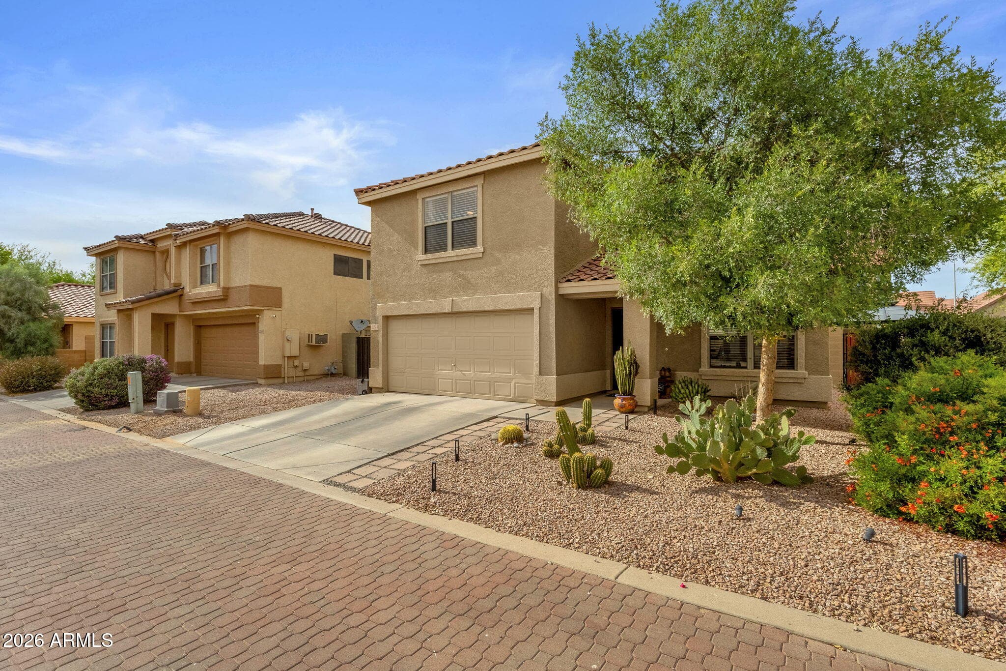 2274 E Peach Tree Dr — photo 2