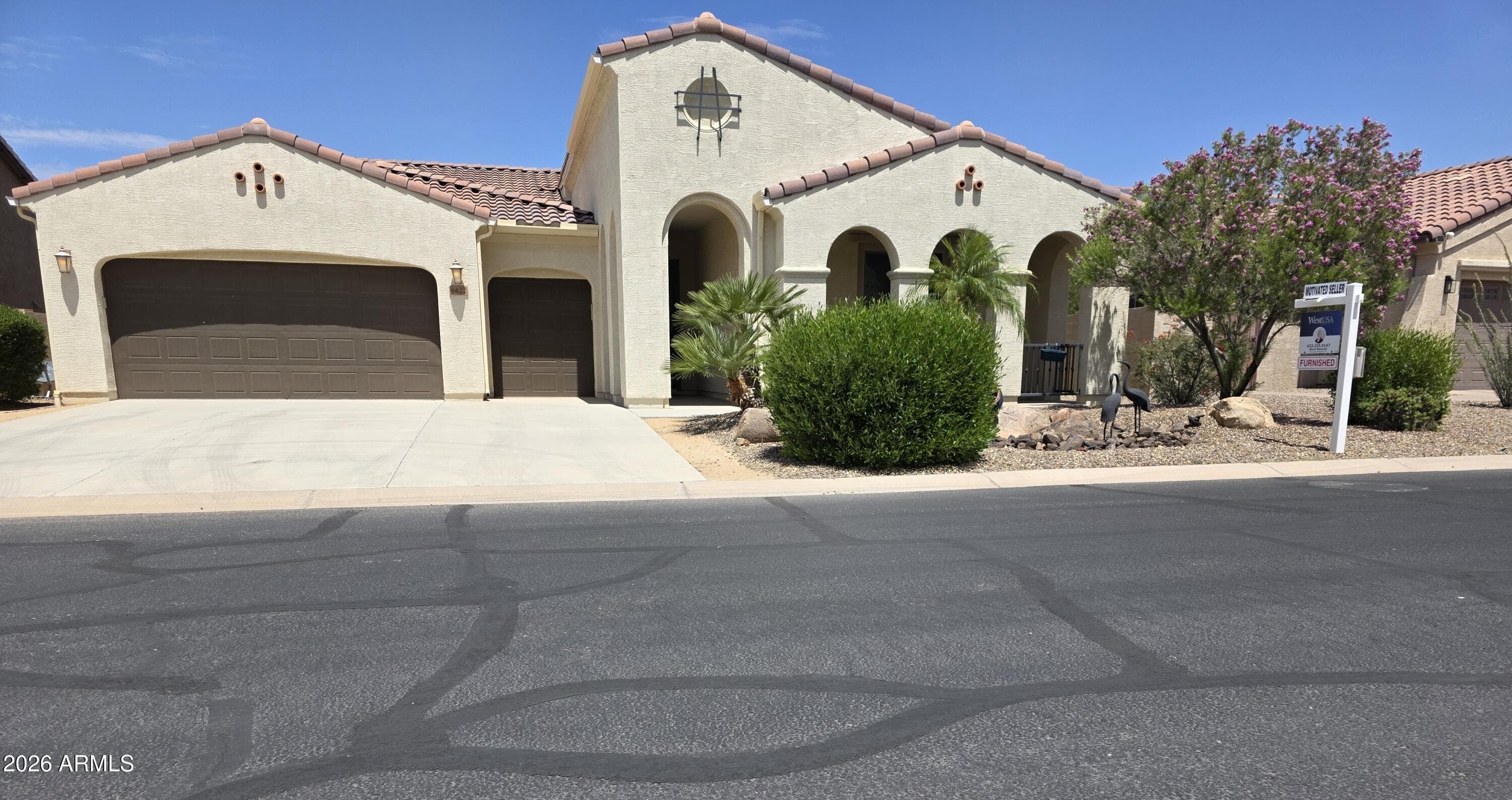 4422 W ADOBE DR - Photo 1
