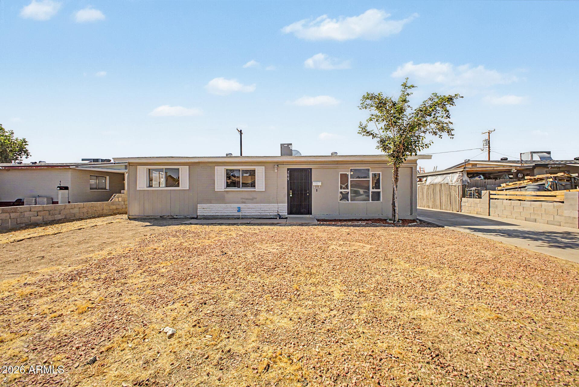 7619 W Clarendon Ave — photo 1