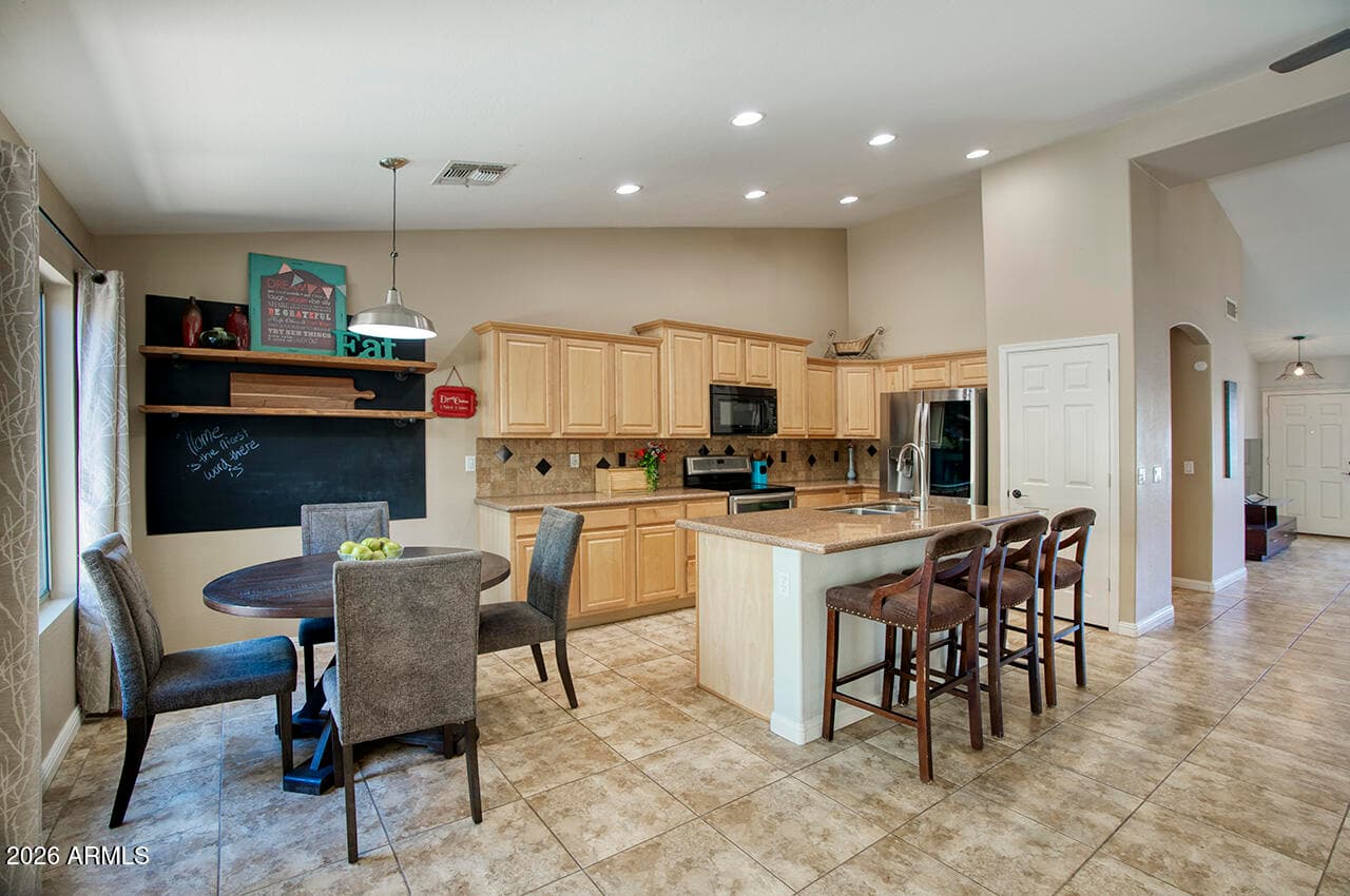 15968 W JEFFERSON ST - Photo 4