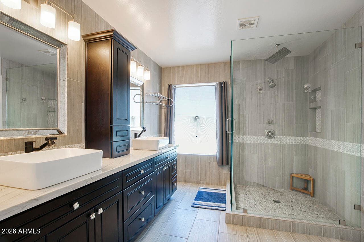 15968 W JEFFERSON ST - See more photos