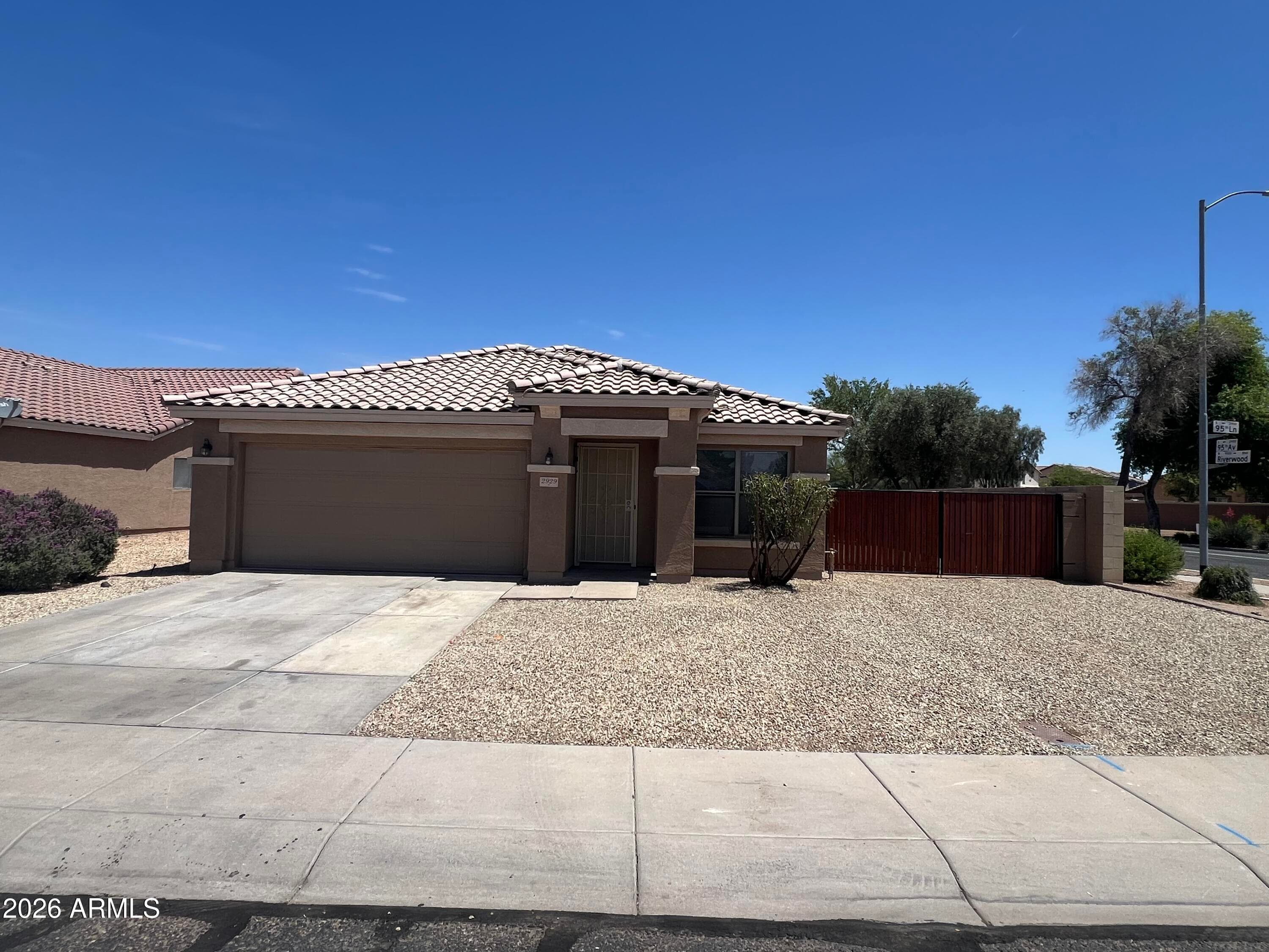 2929 S 95th Ln — photo 1