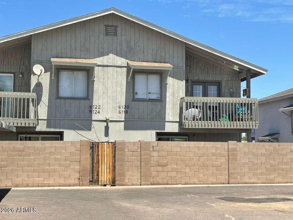 6118 W Morten Ave — photo 1