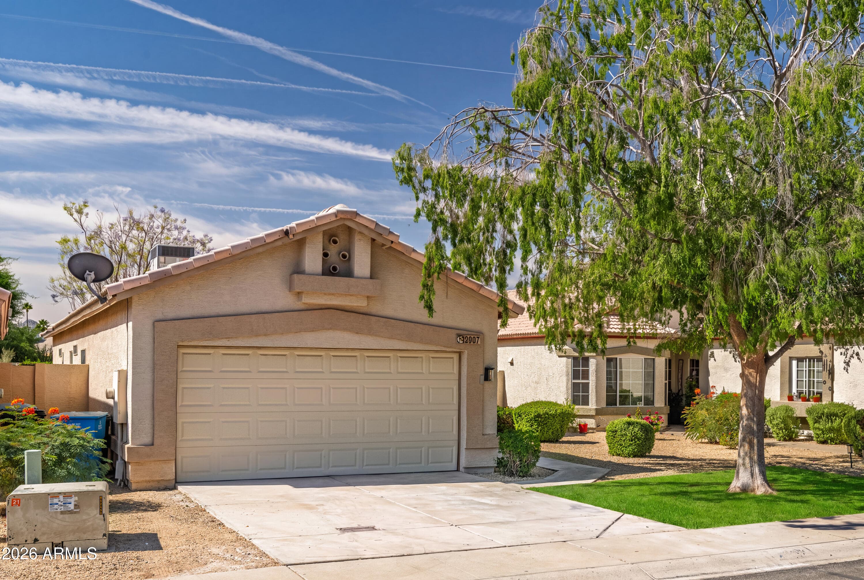 2907 E Nisbet Ct — photo 2