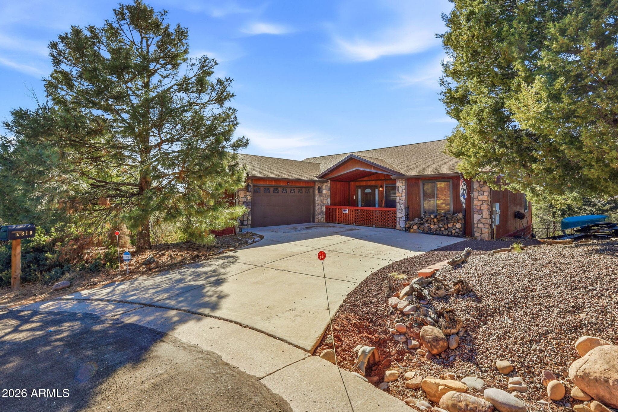 2310 Evergreen Ln — photo 1
