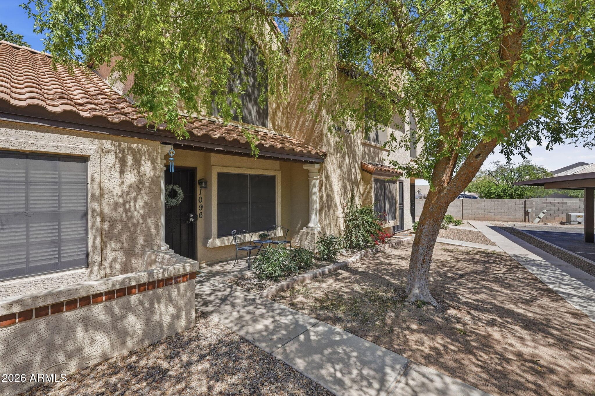 921 W University Dr 1096 — photo 2