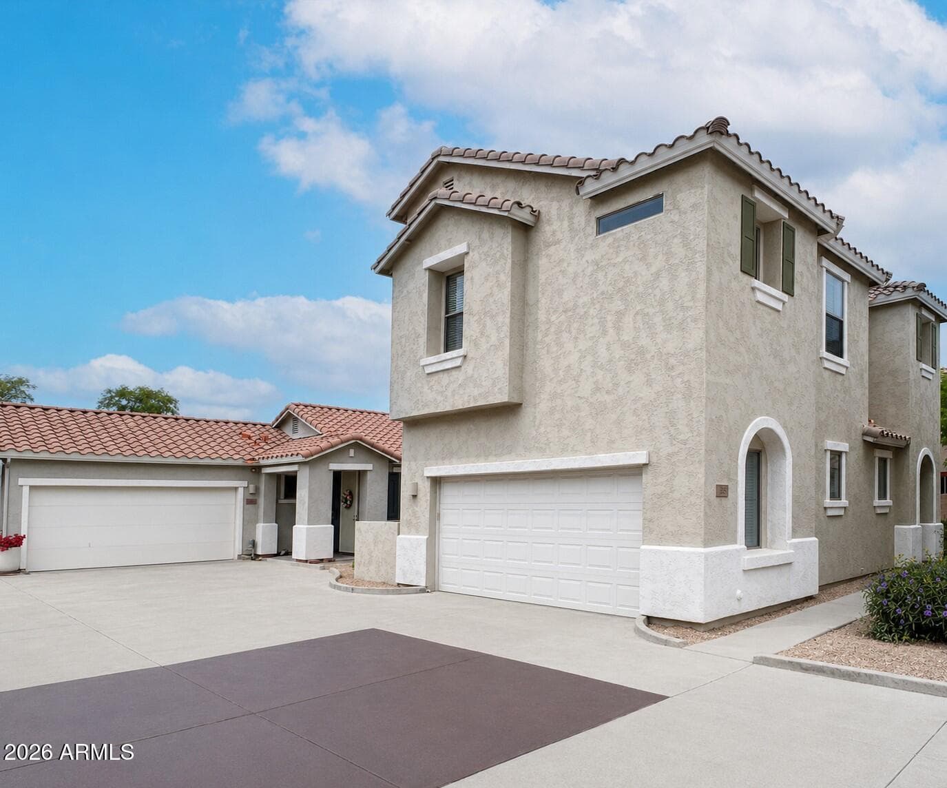 856 S Colonial Dr — photo 1