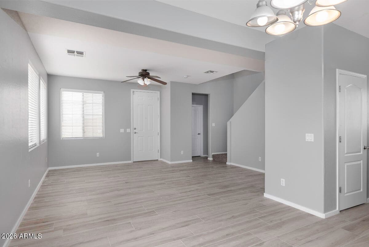 856 S Colonial Dr — photo 2