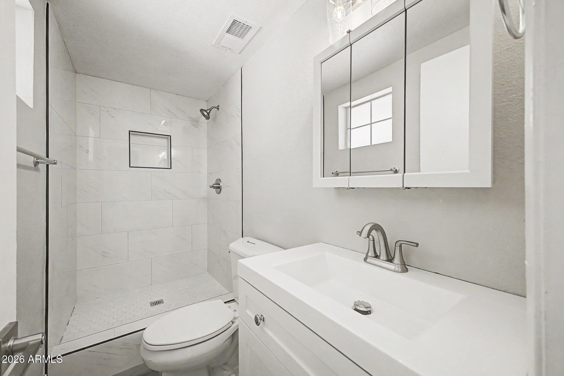 4110 N 71ST LN - Photo 3