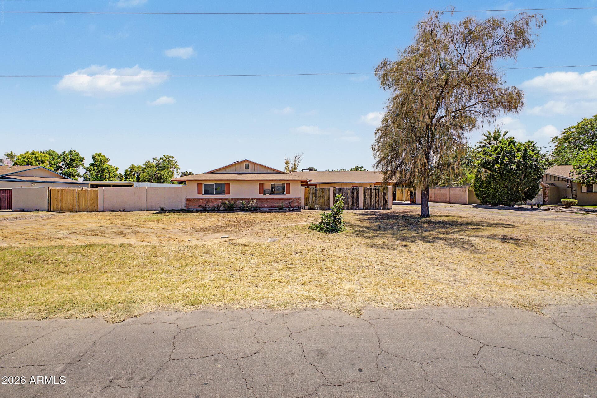 4611 W Monte Cristo Ave — photo 1