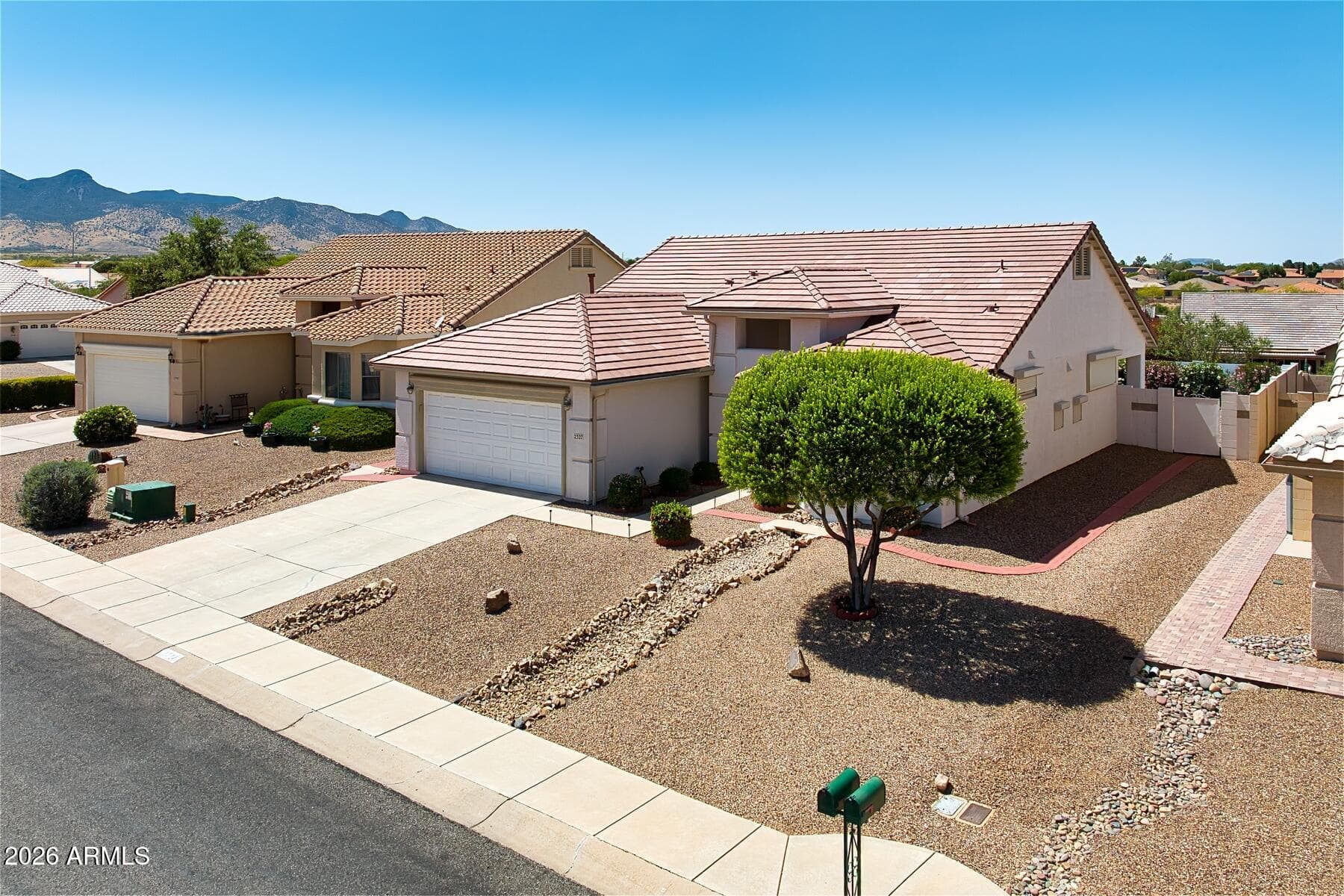 2327 Glenview Dr — photo 35
