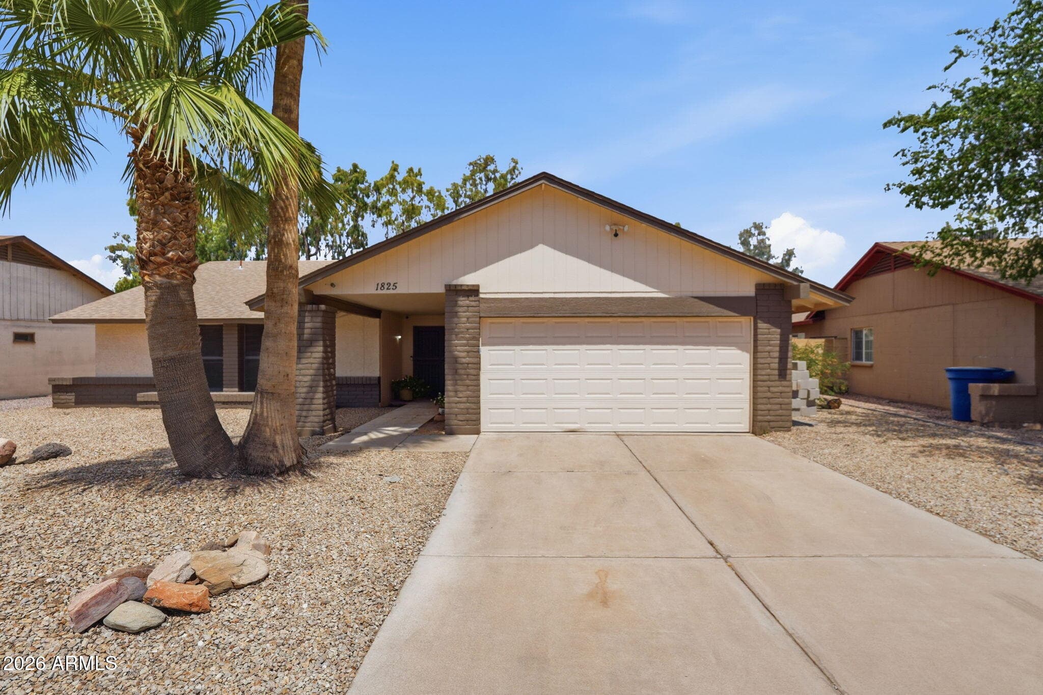 1825 N Apache Dr — photo 1