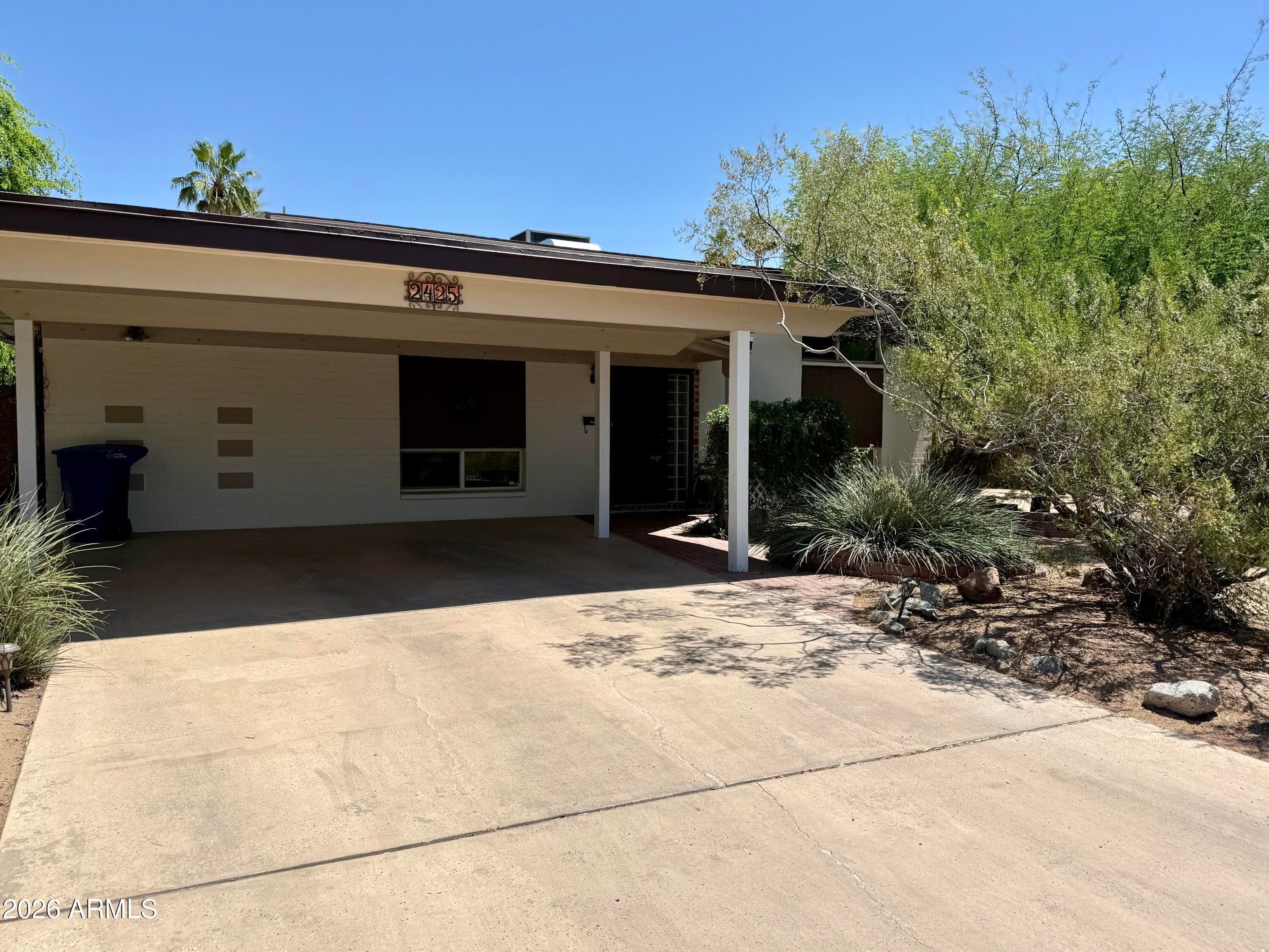 2425 S Newberry Rd — photo 1