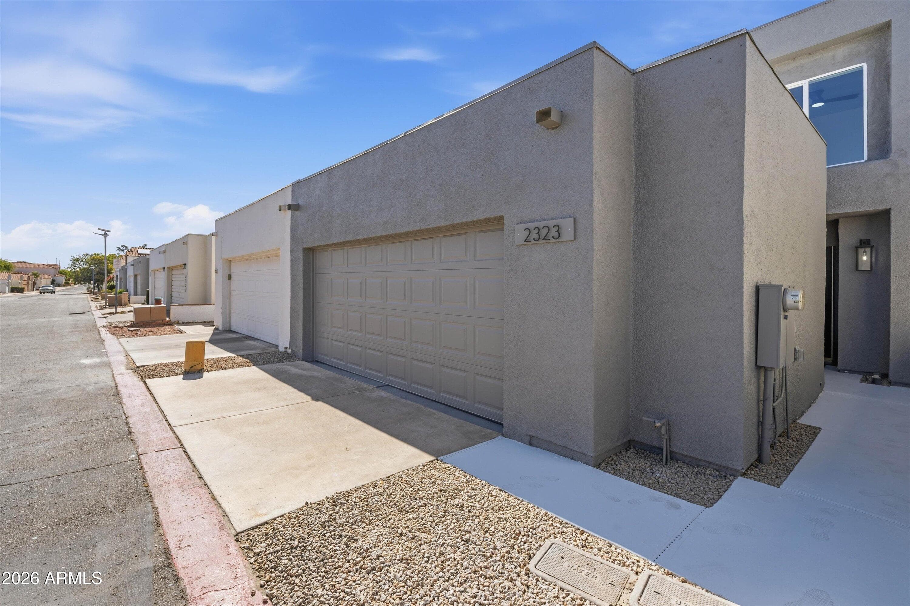 2323 E Evans Dr — photo 2